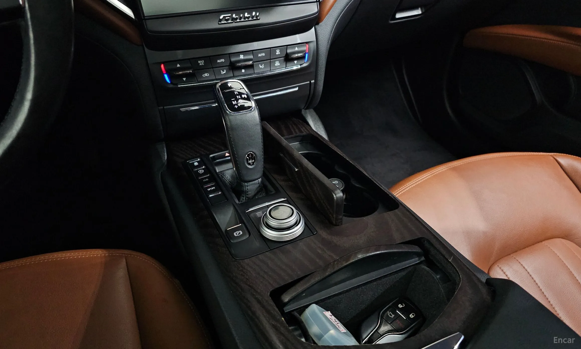 Maserati Ghibli превью 9