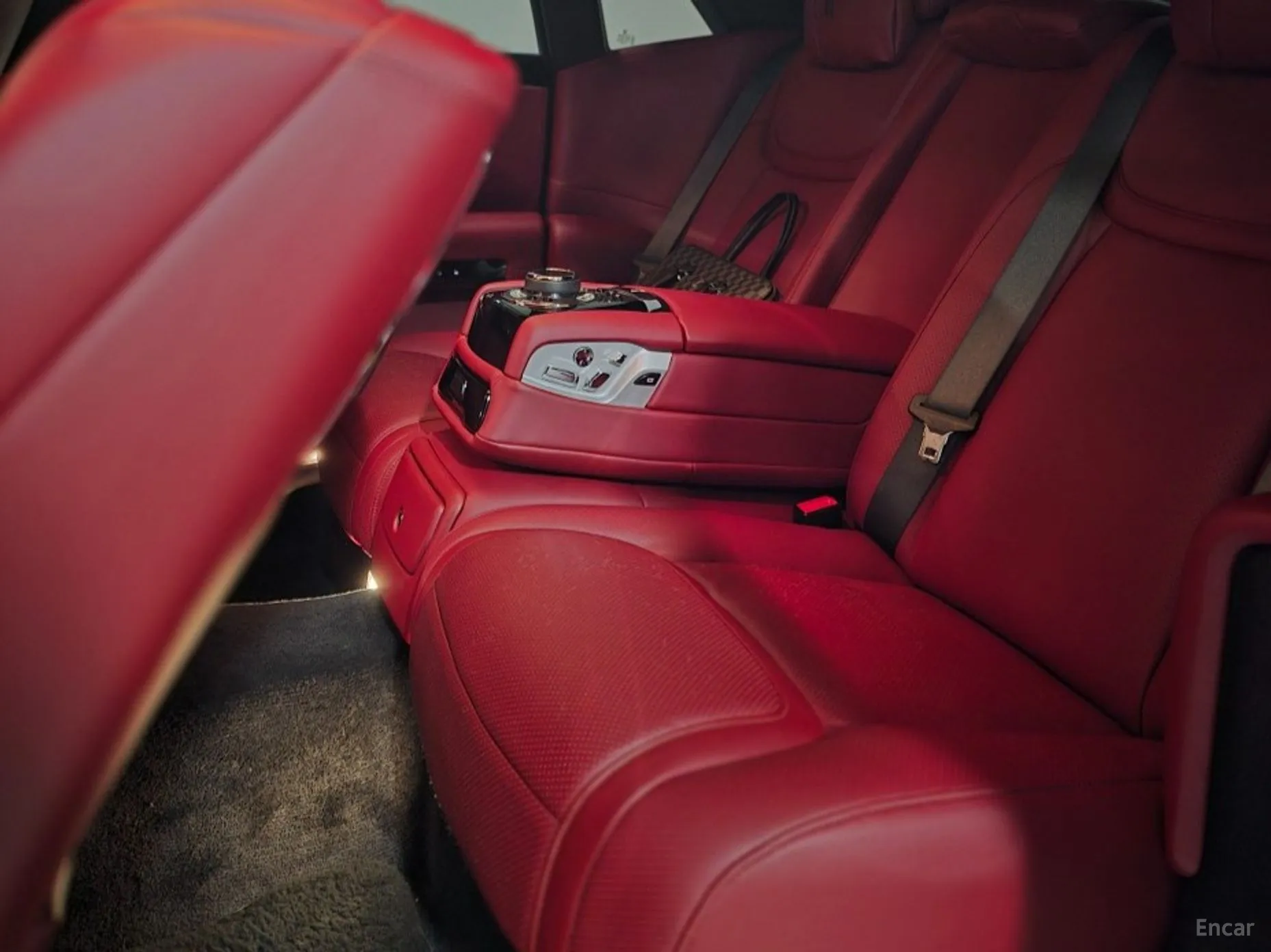 Rolls-Royce Ghost превью 11