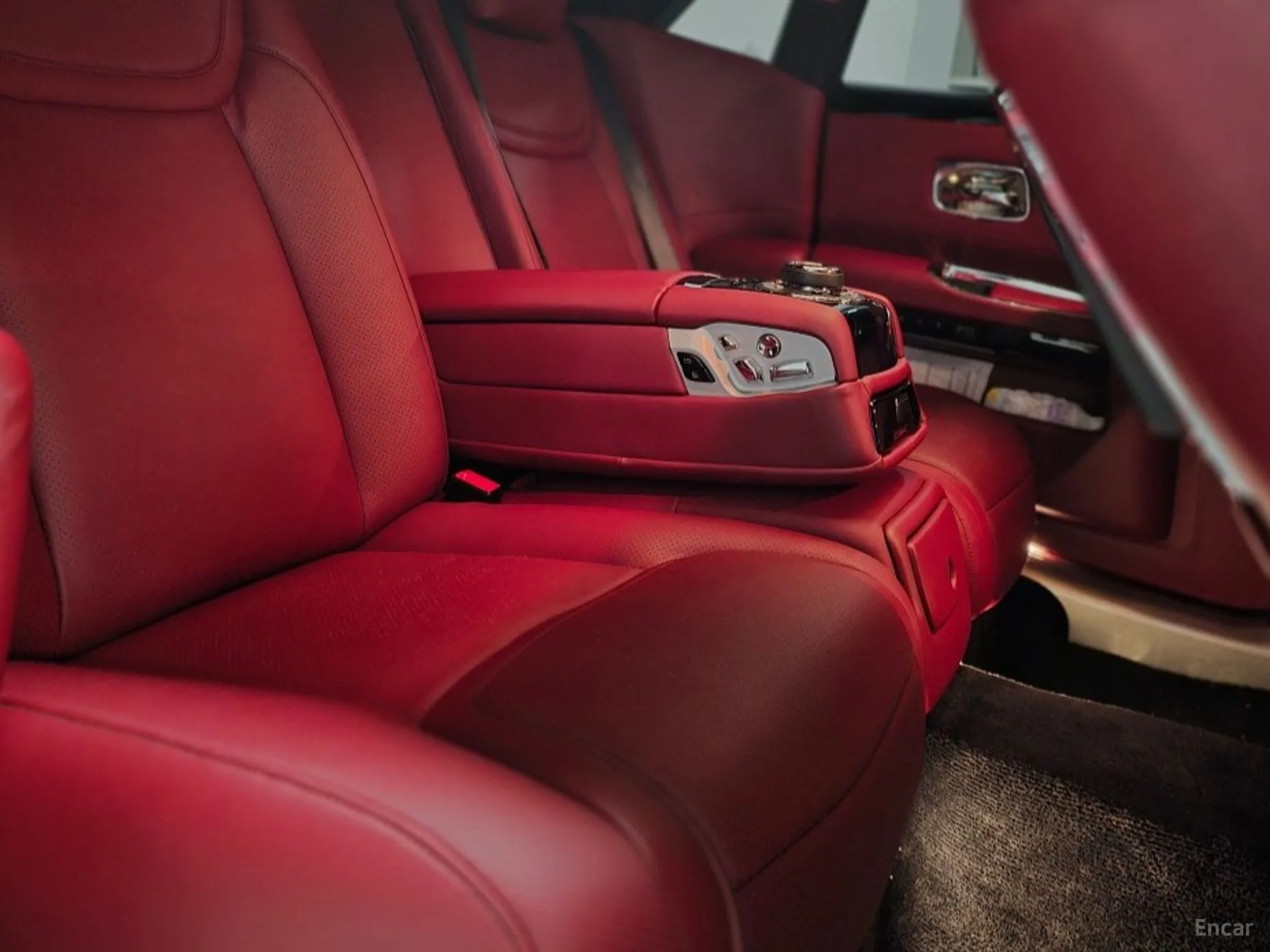 Rolls-Royce Ghost превью 12