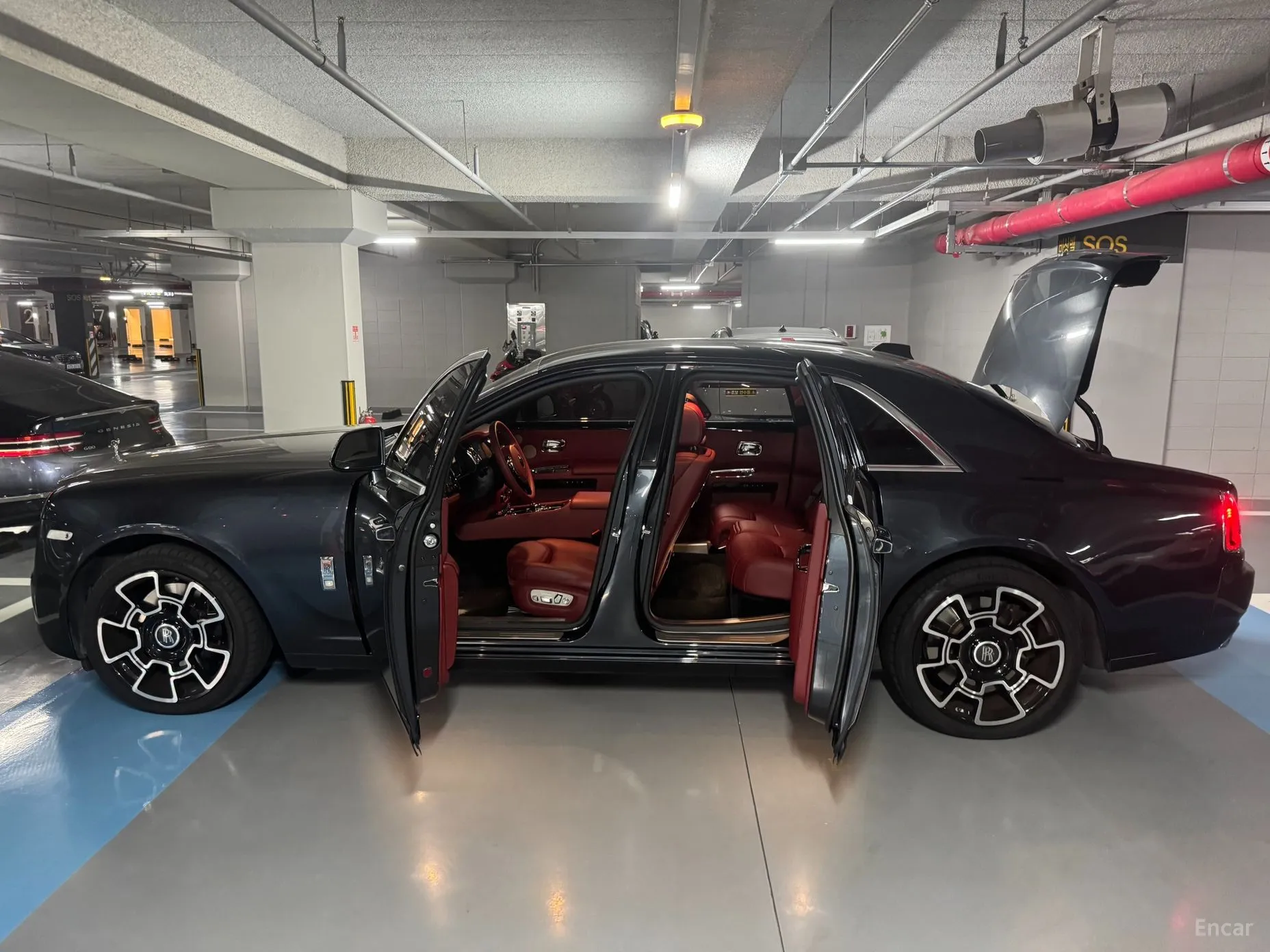 Rolls-Royce Ghost превью 13