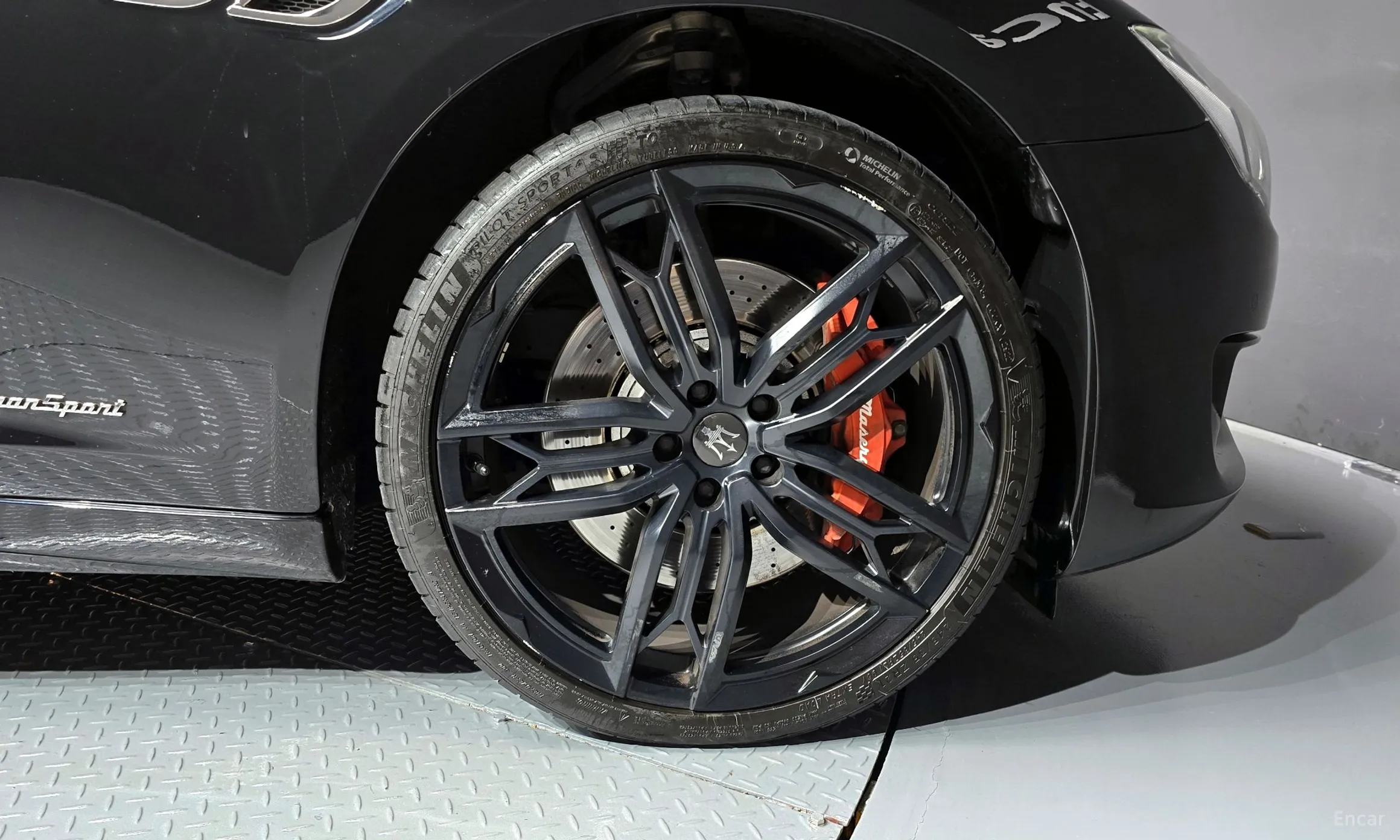 Maserati Quattroporte превью 5