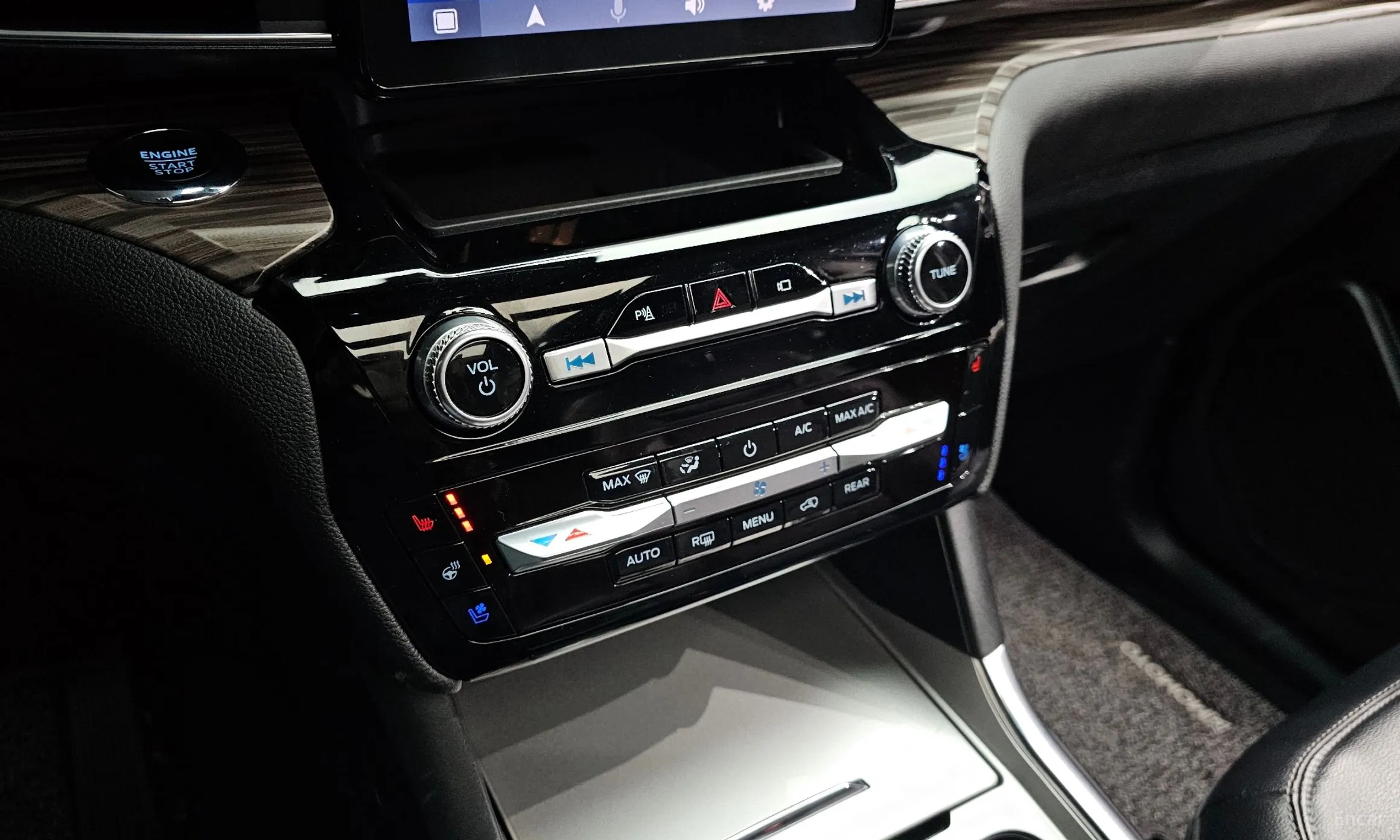 Ford Explorer 6th Generation превью 17