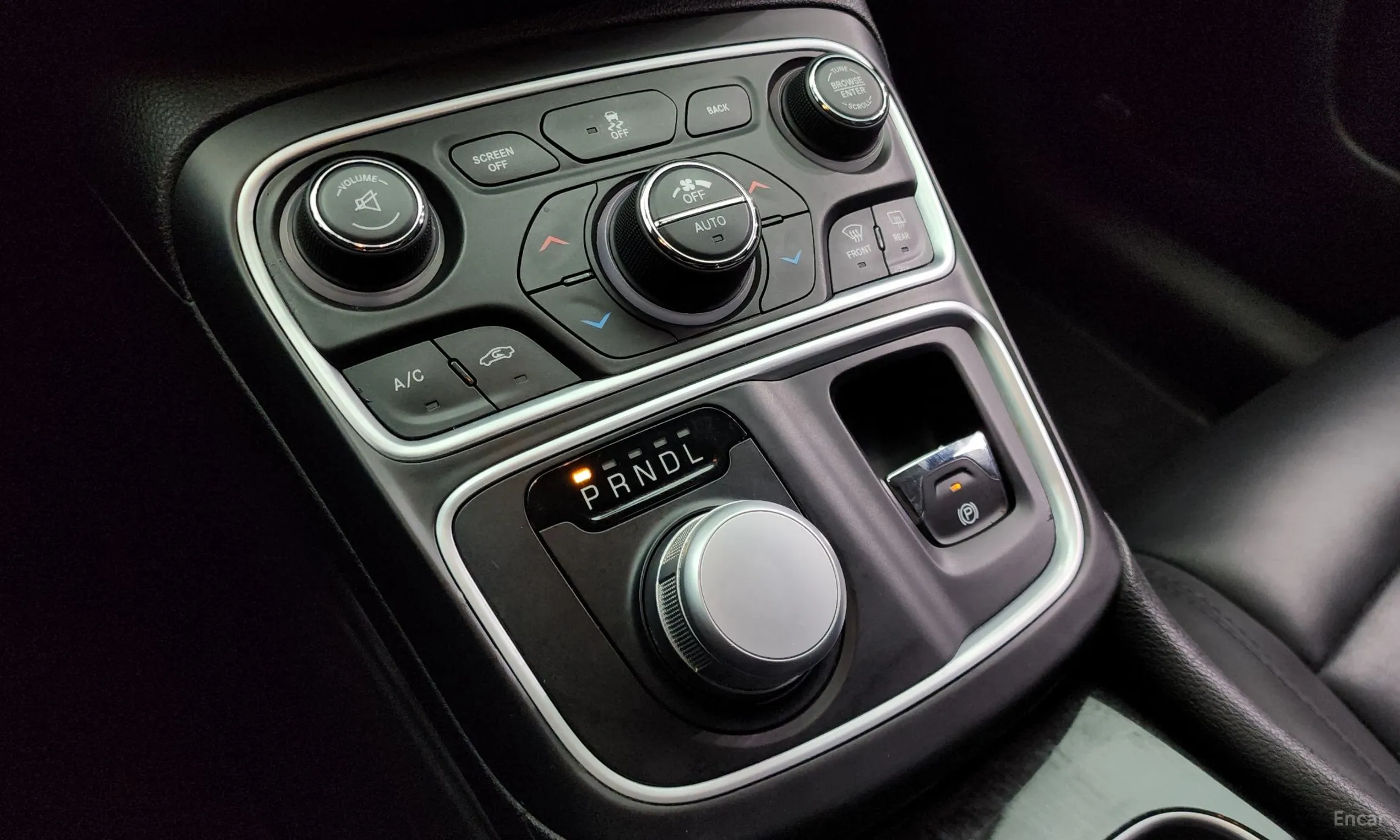 Chrysler 200 Second generation превью 9