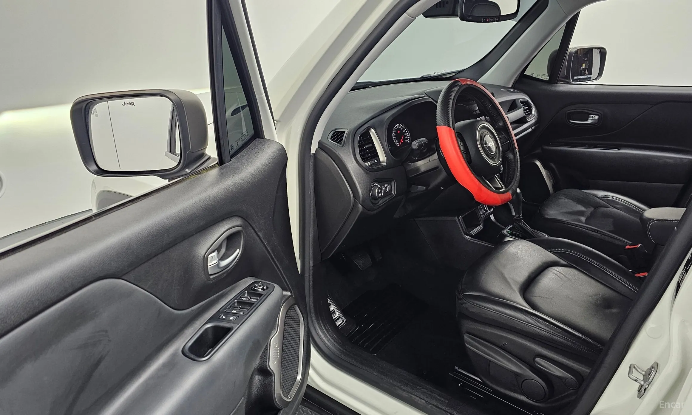 Jeep Renegade превью 11