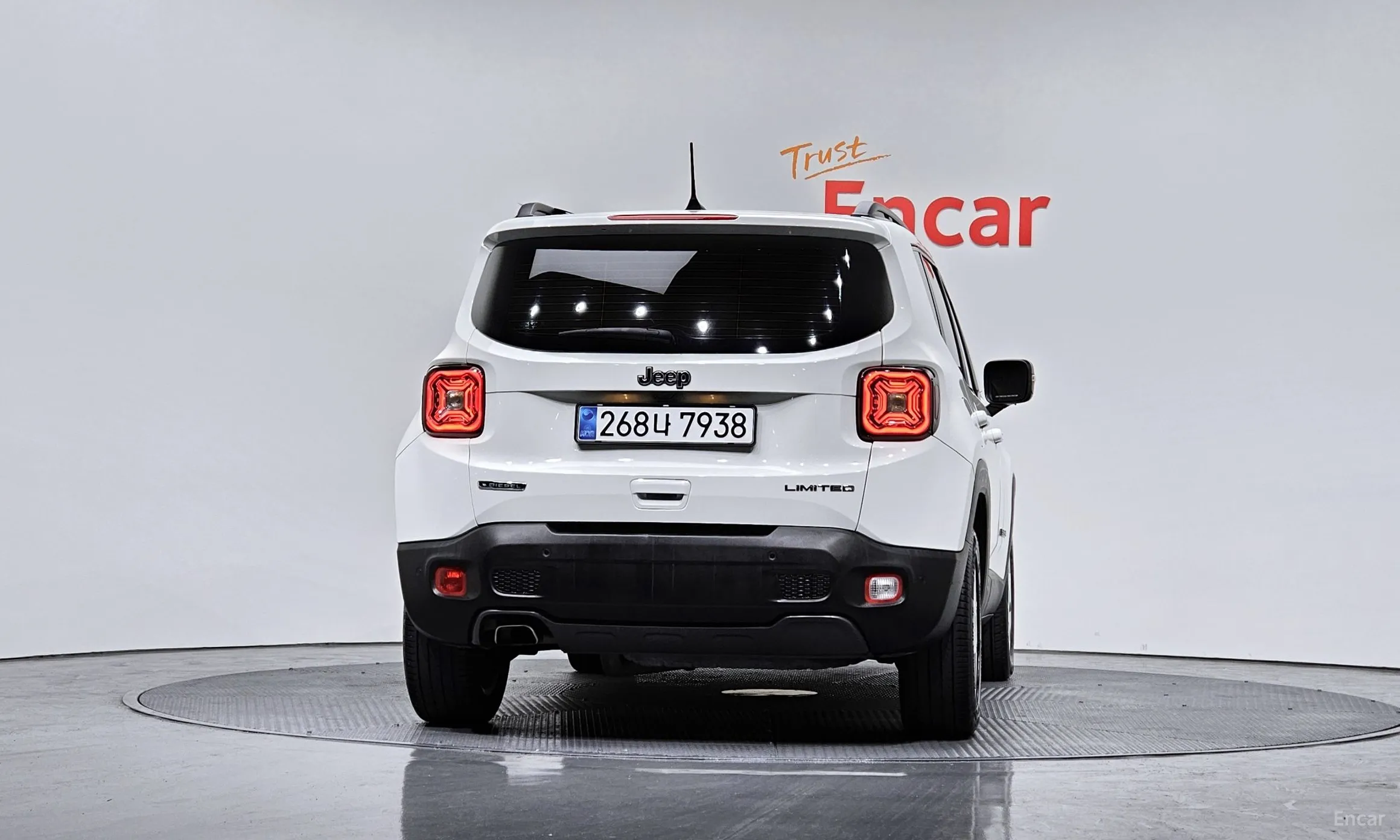 Jeep Renegade превью 4