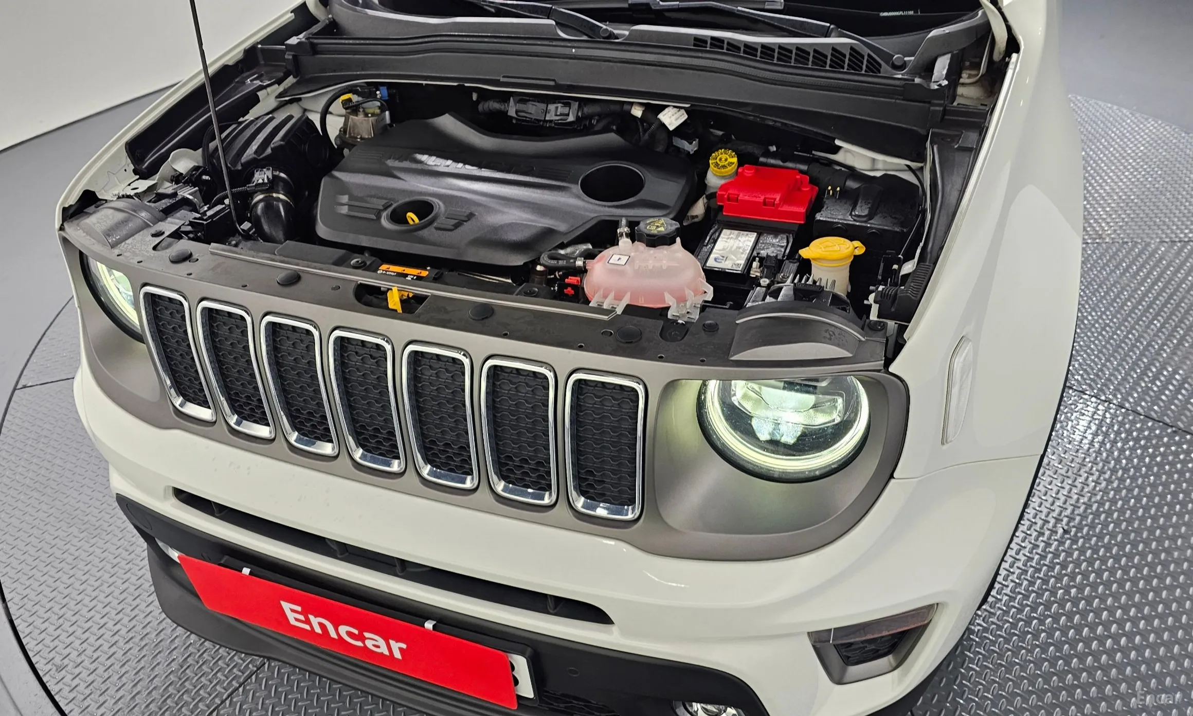 Jeep Renegade превью 6