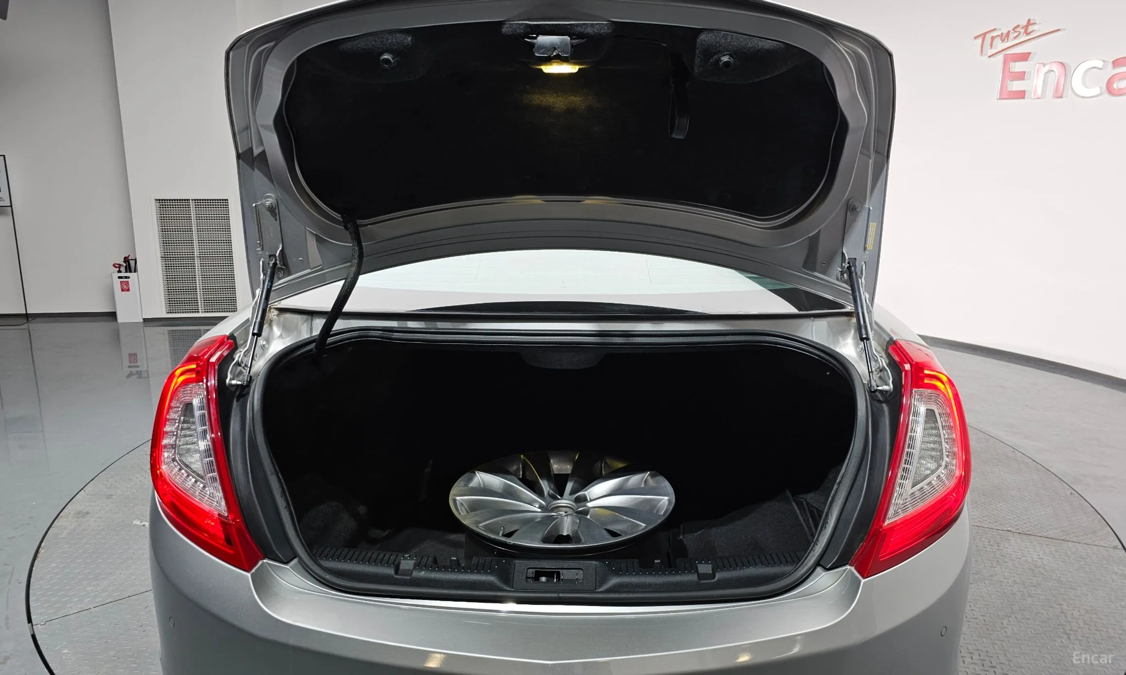 Lincoln New MKS превью 20