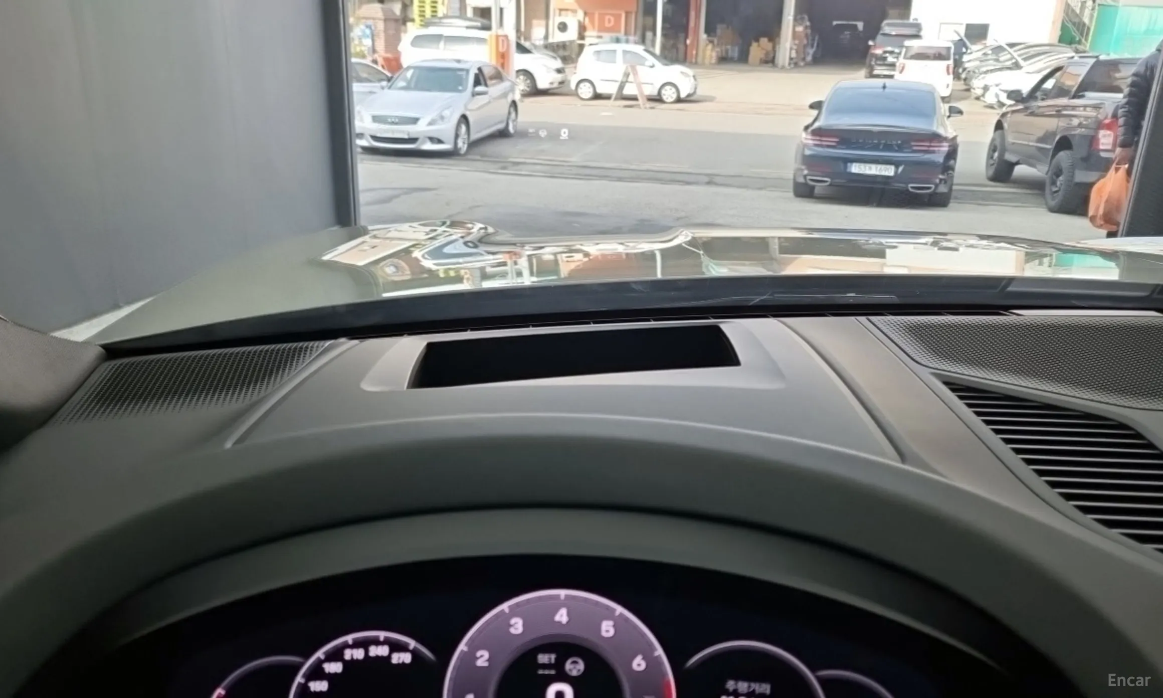 Porsche Cayenne (PO536) превью 15