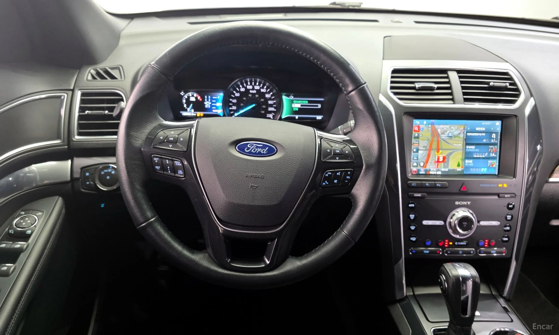 Ford Explorer превью 13