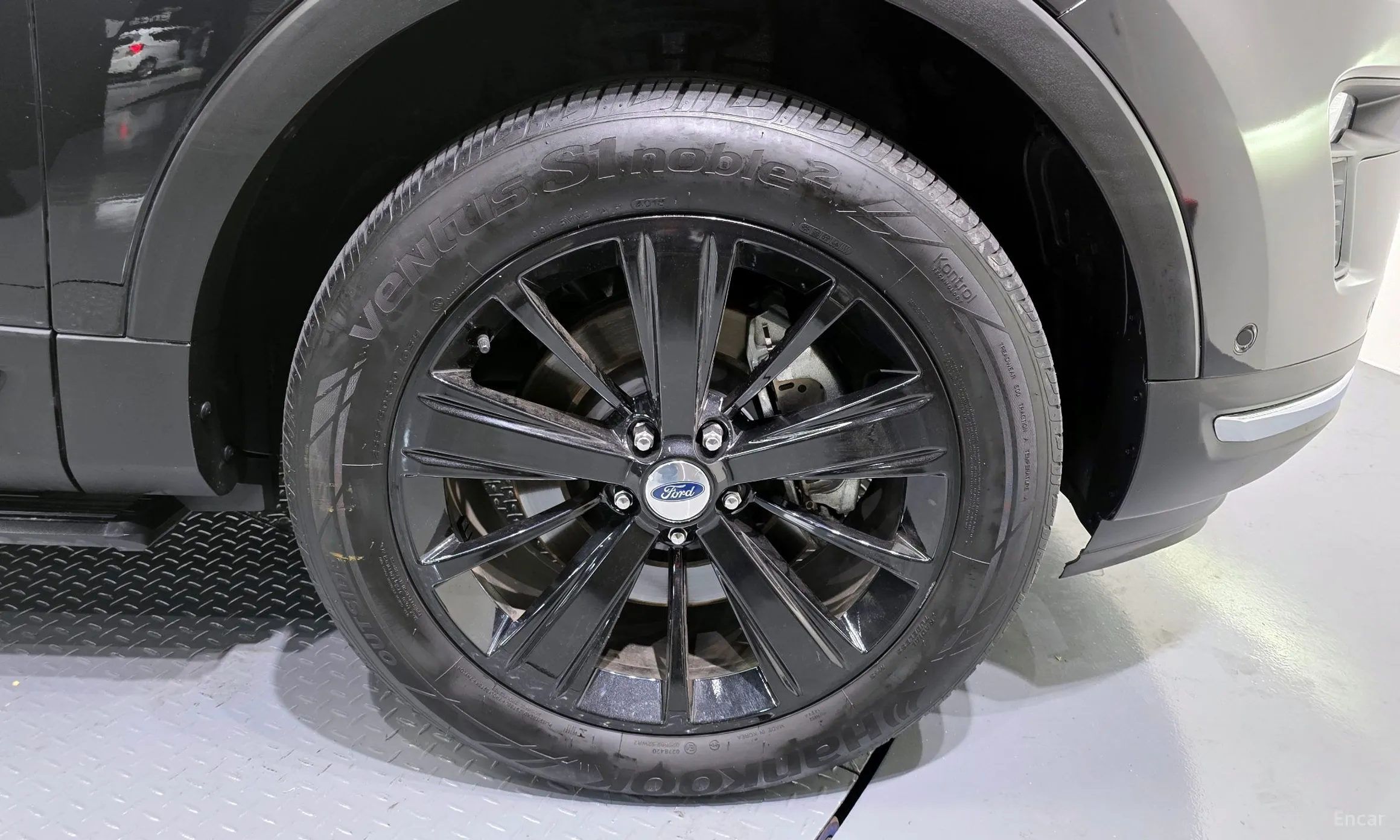 Ford Explorer превью 5