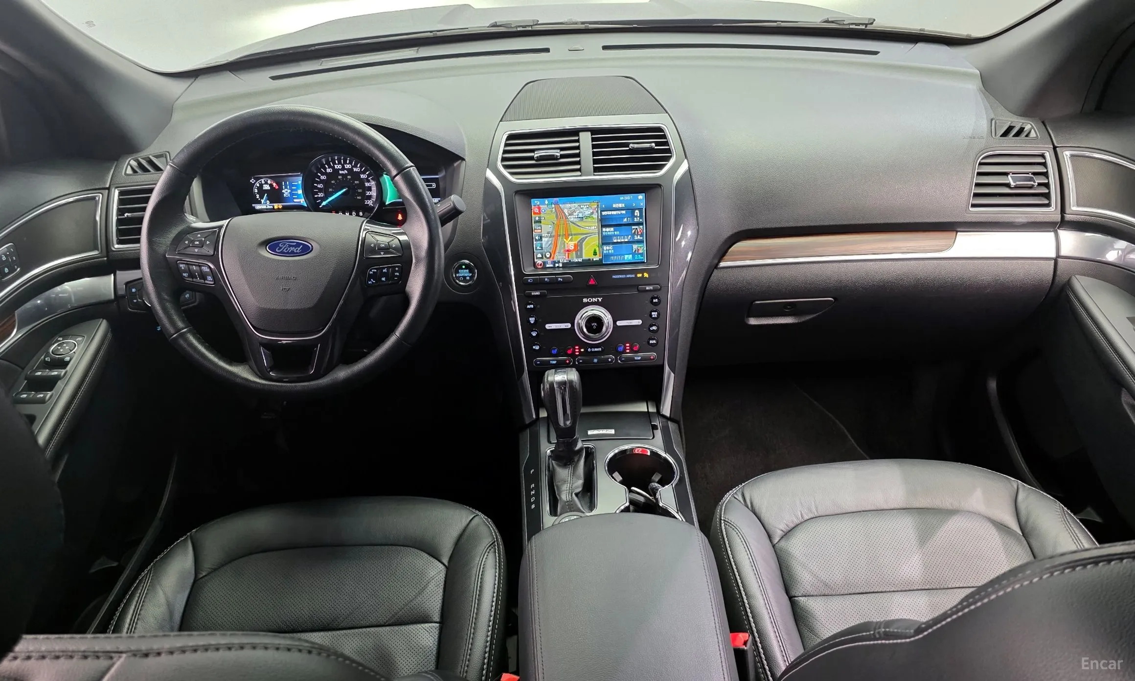 Ford Explorer превью 7
