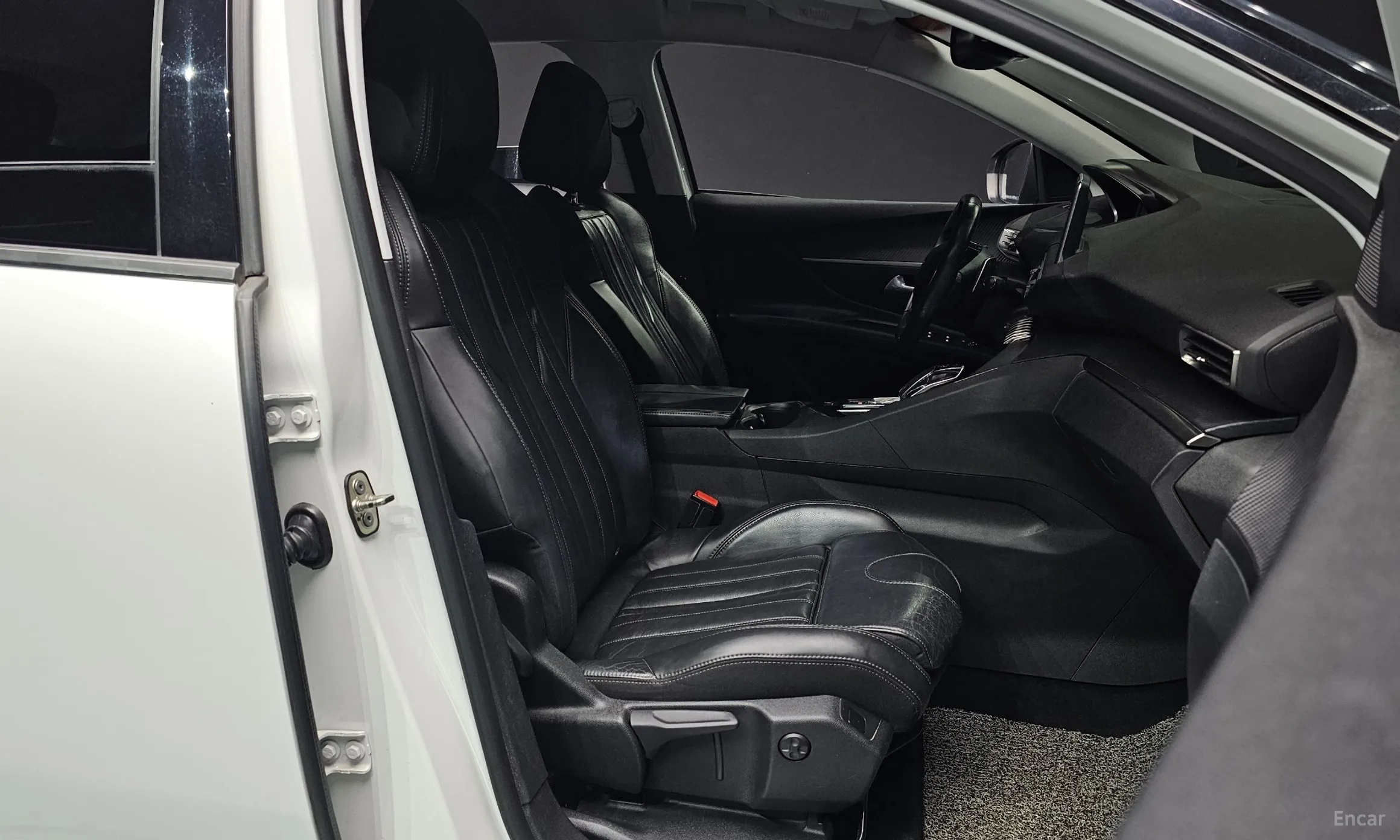 Peugeot 3008 2nd generation превью 10