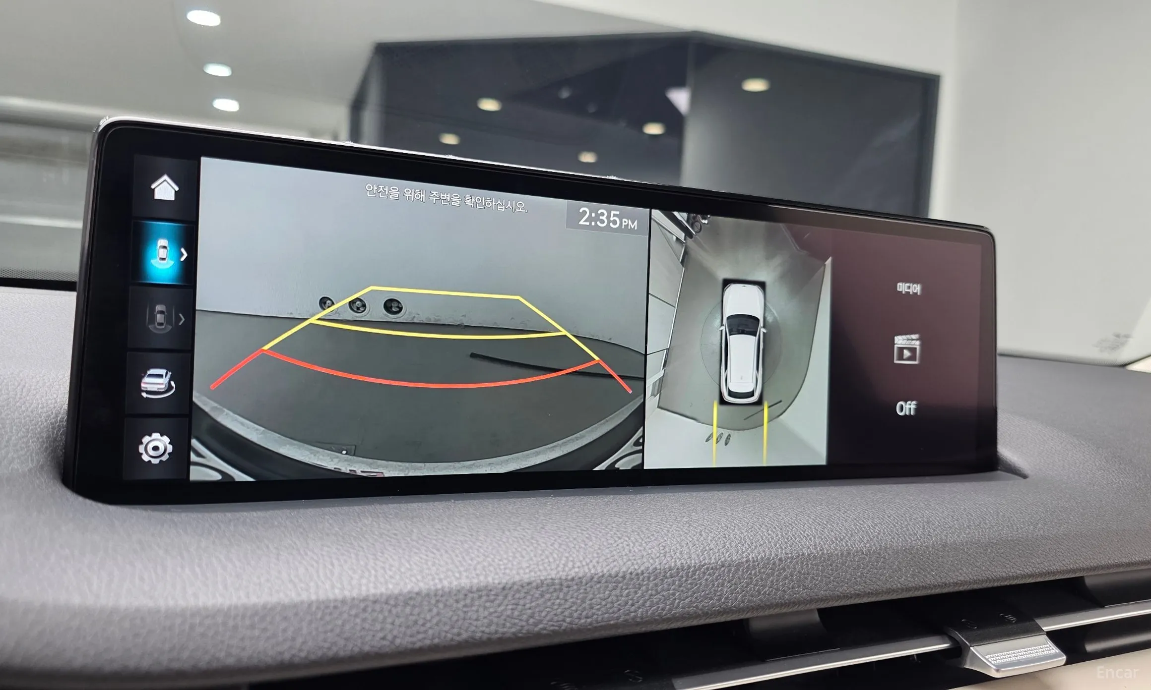 Genesis GV70 превью 15