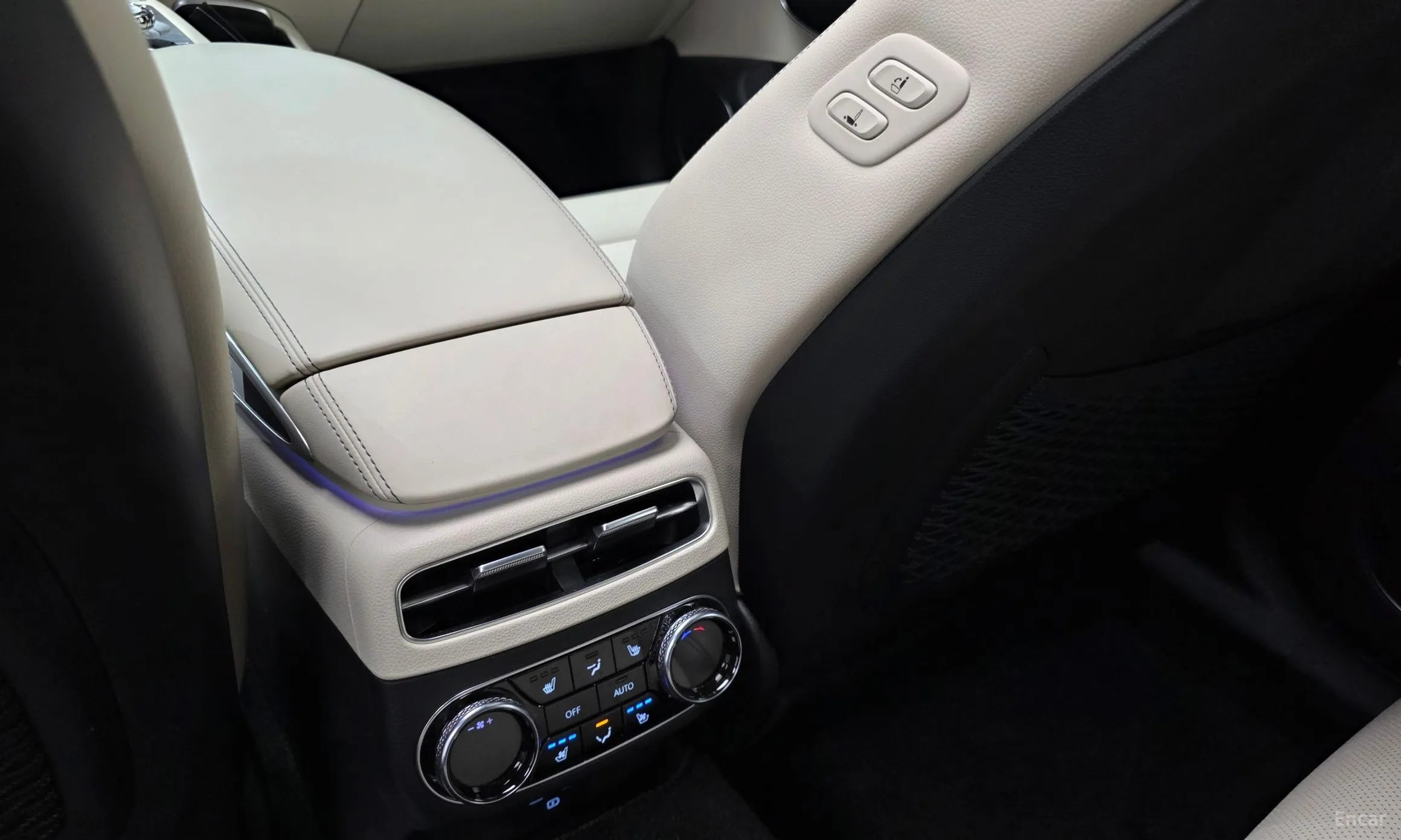 Genesis GV70 превью 18