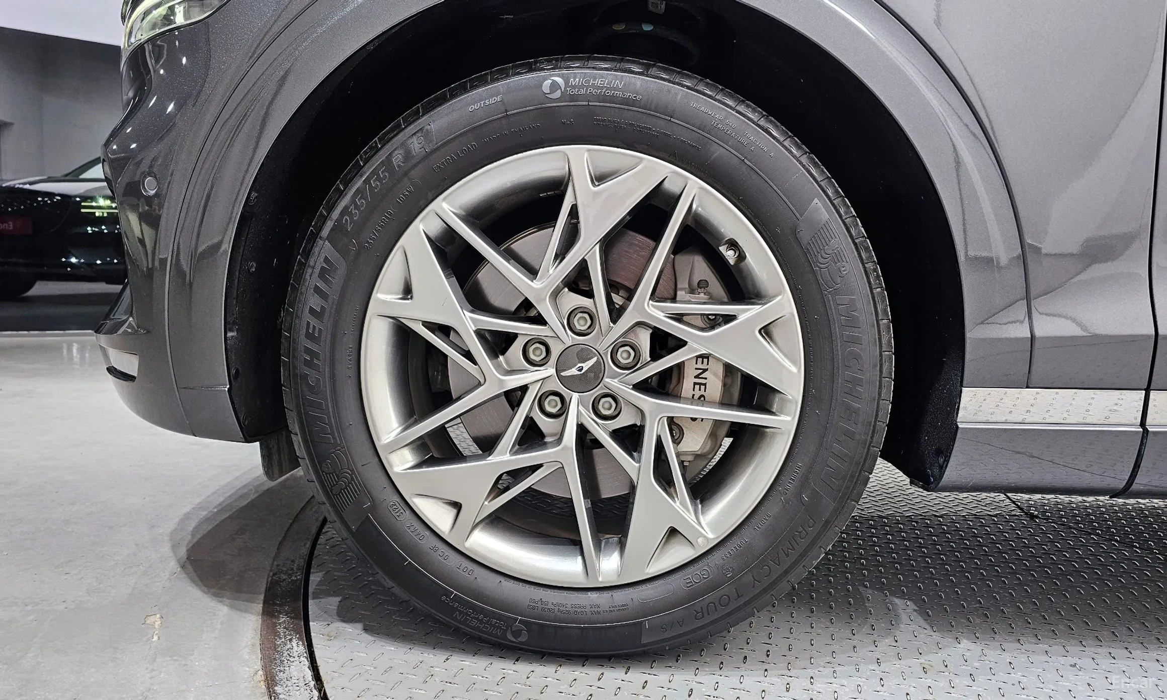 Genesis GV70 превью 5