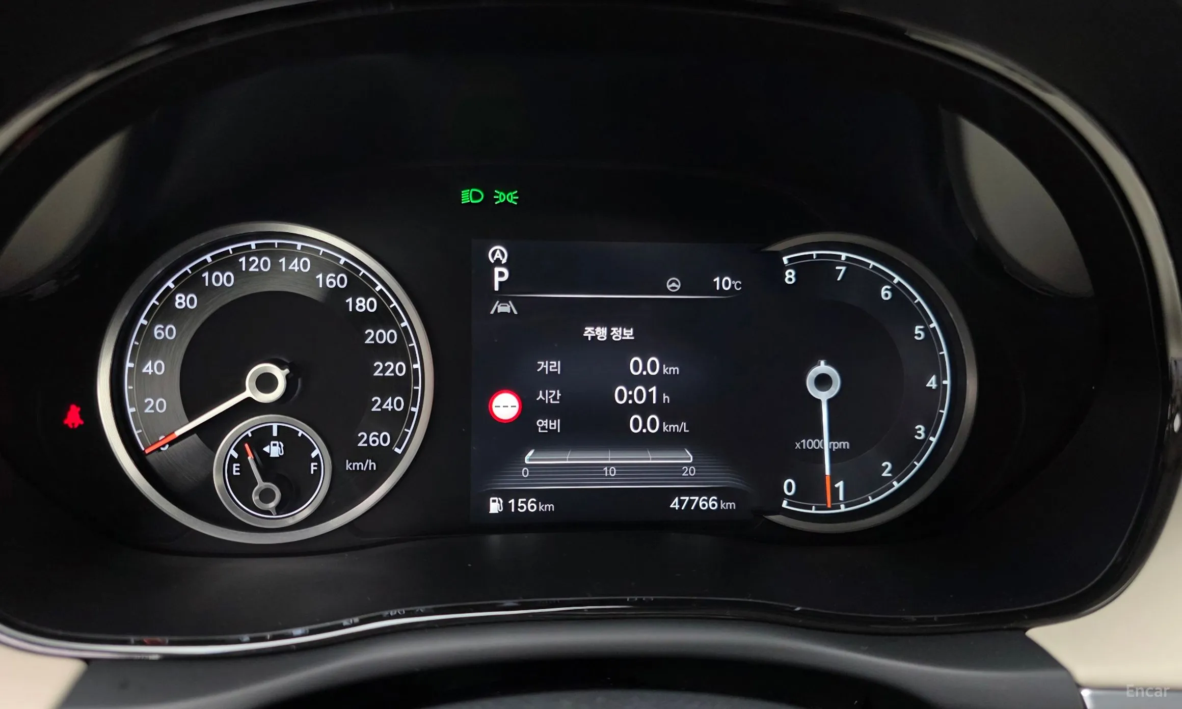 Genesis GV70 превью 8