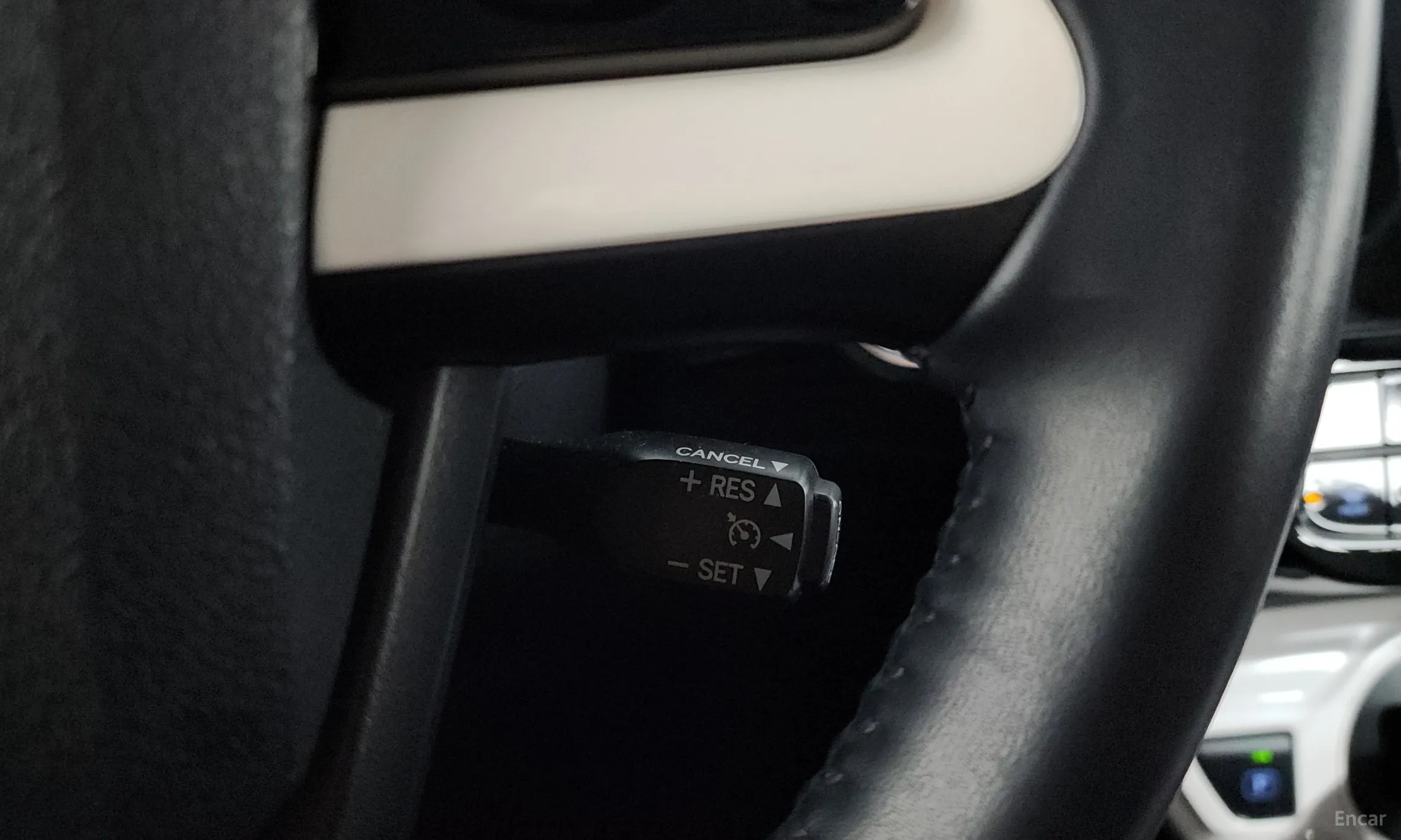 Toyota Prius 4th Generation превью 15