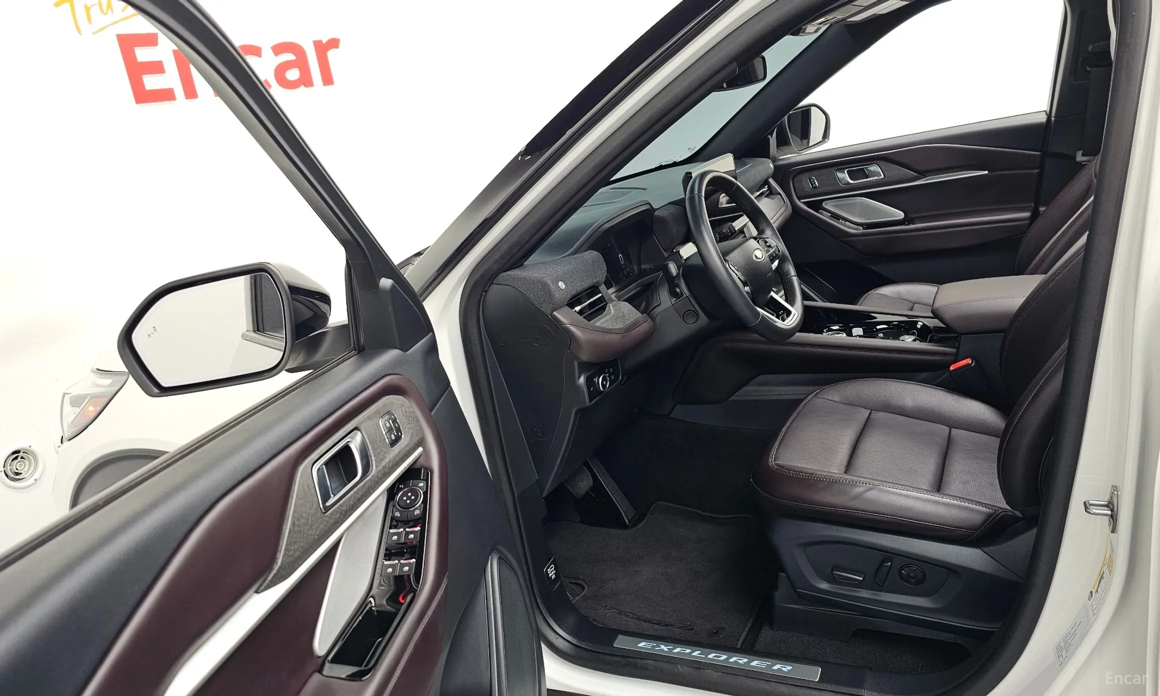 Ford Explorer 6th Generation превью 10