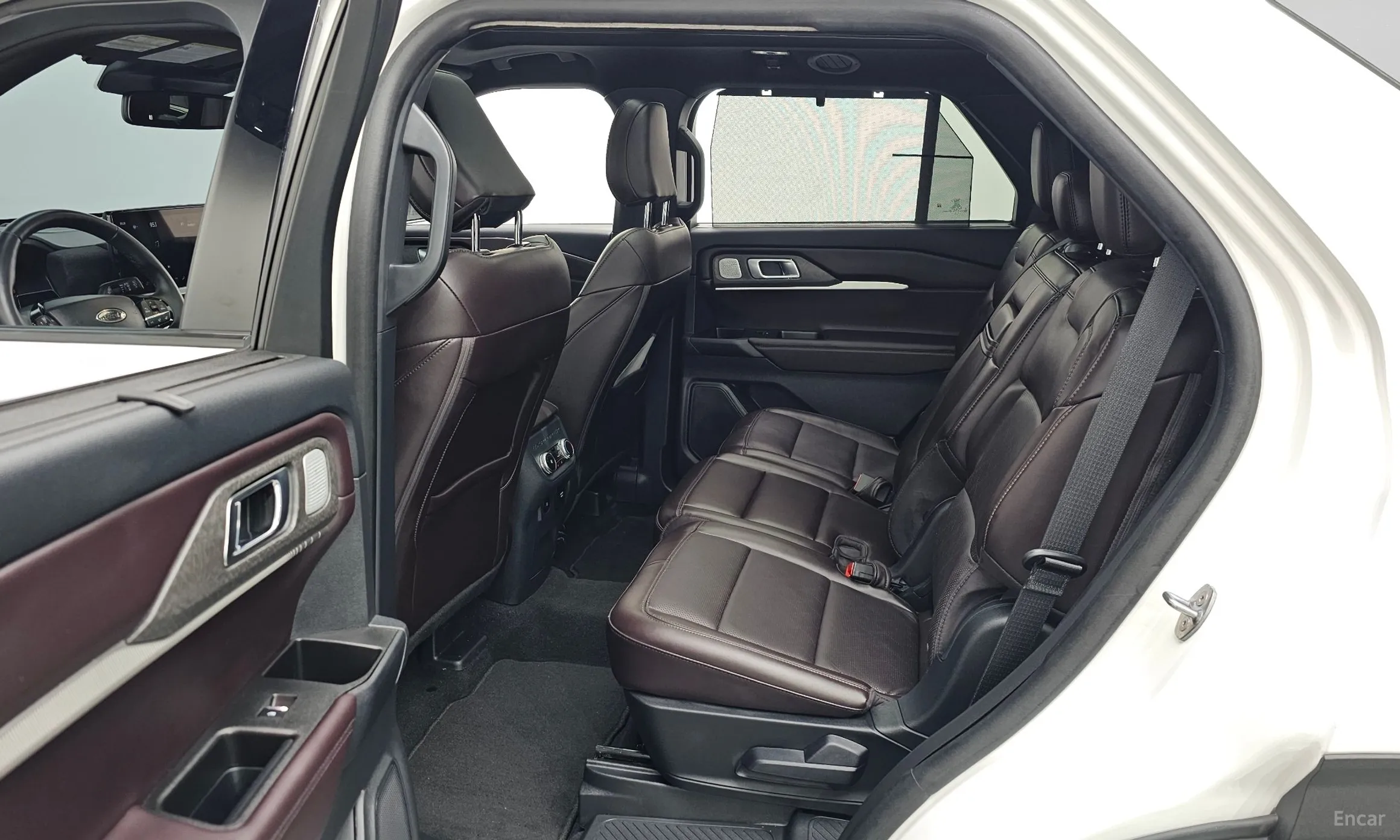 Ford Explorer 6th Generation превью 11