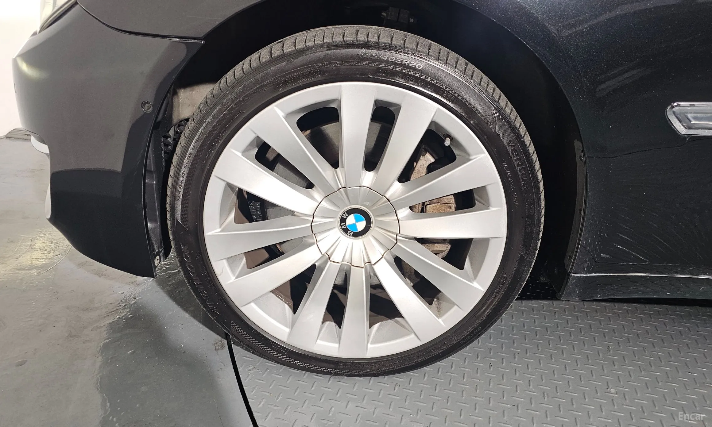 BMW 7 Series (F01) превью 5