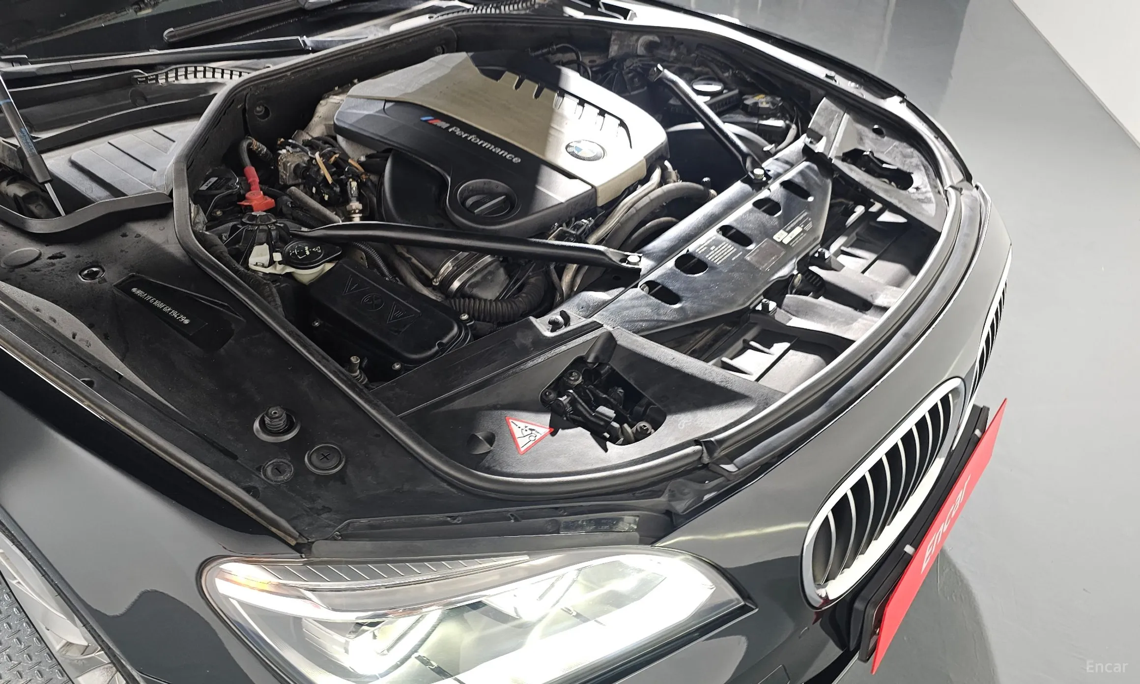 BMW 7 Series (F01) превью 6