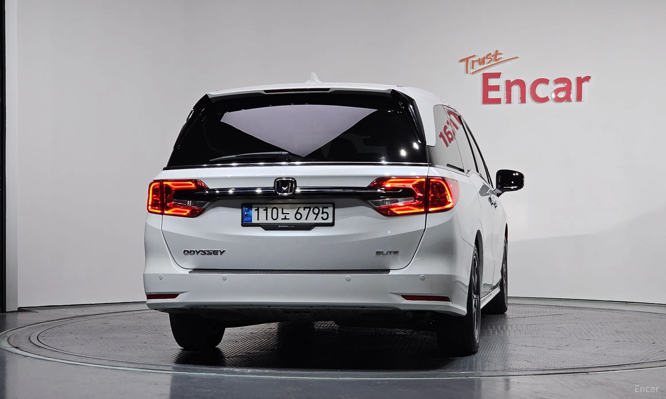 Honda Odyssey превью 4