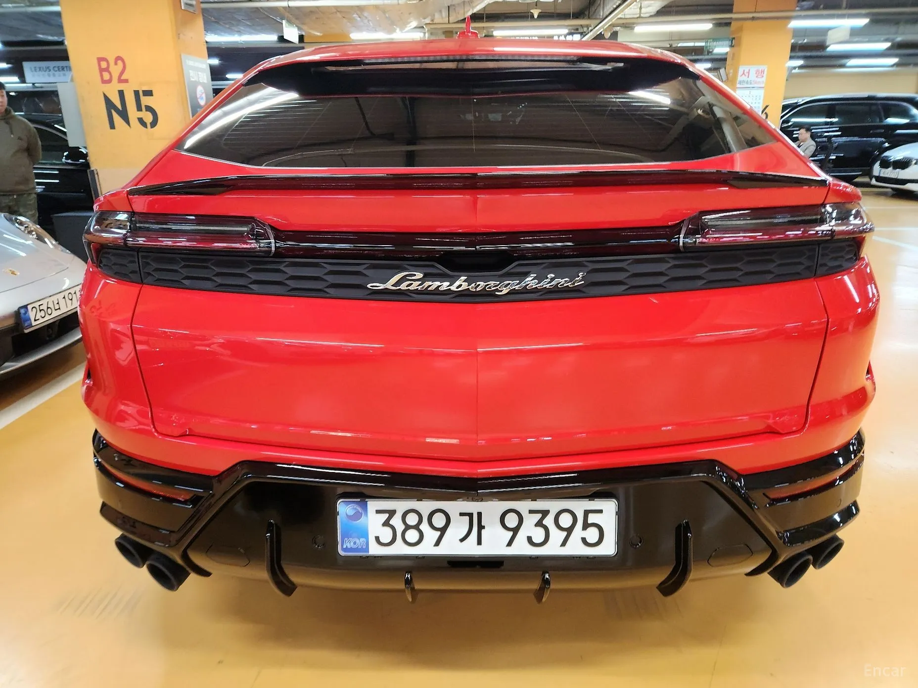 Lamborghini Urus превью 4