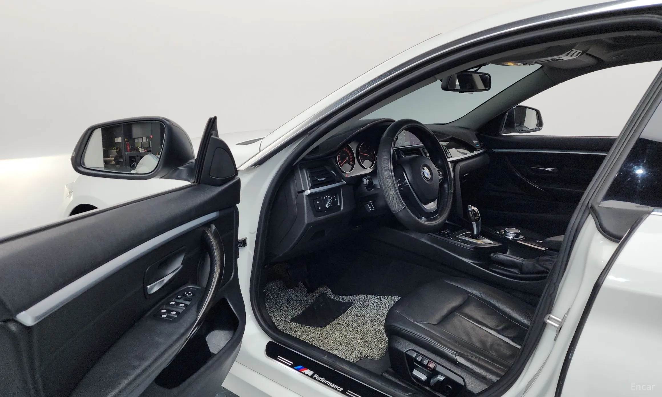 BMW Series 4 (F32) превью 10