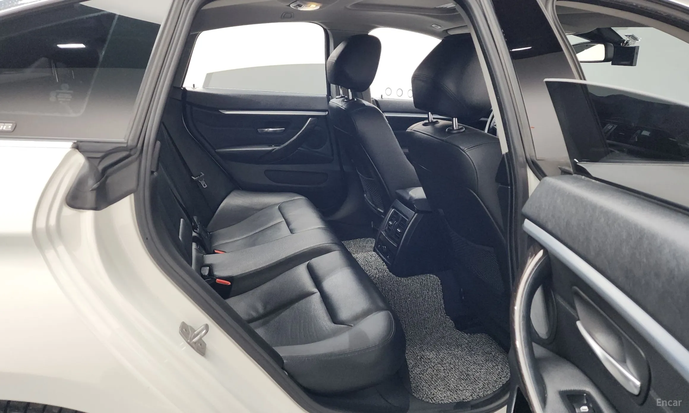 BMW Series 4 (F32) превью 12