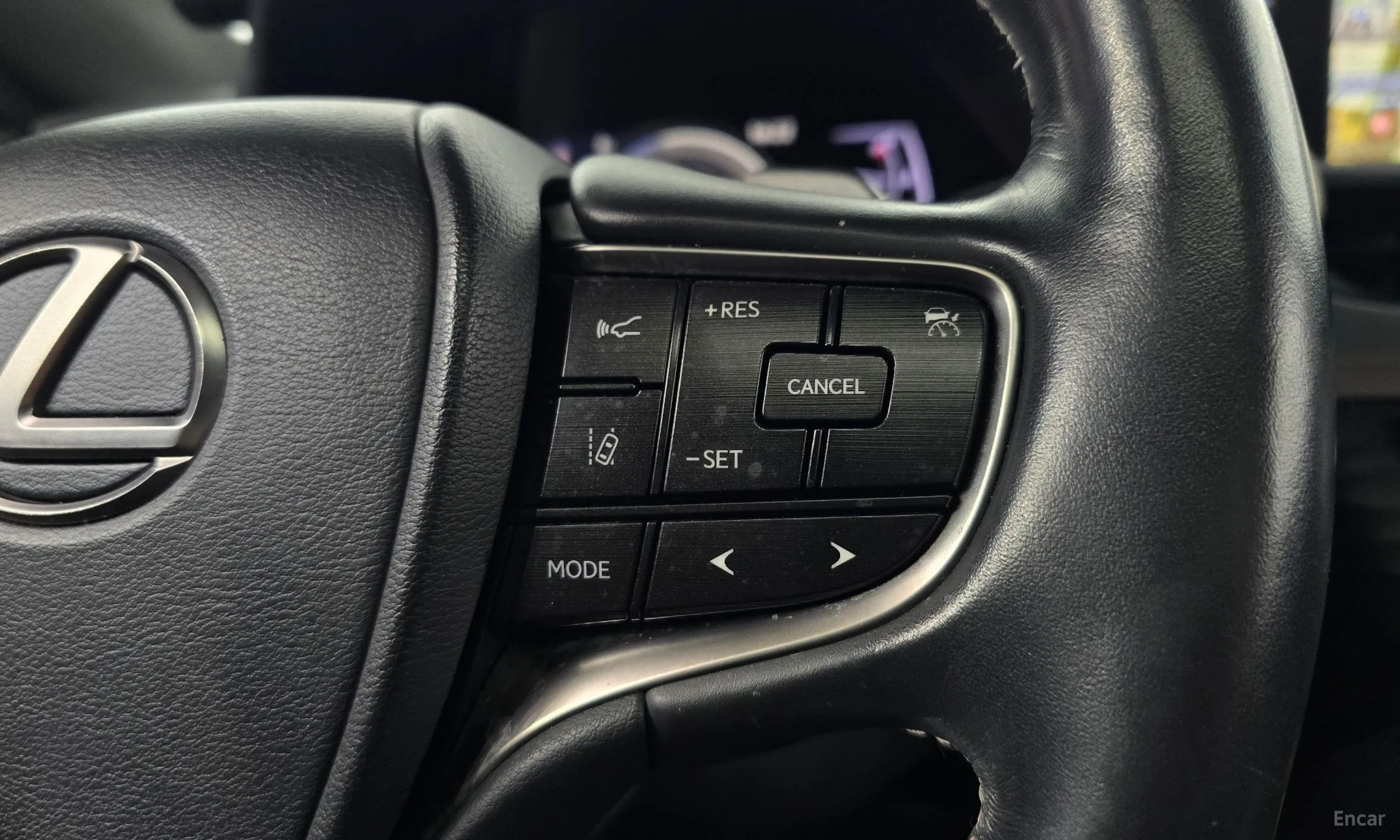 Lexus ES300h 7th Generation превью 18