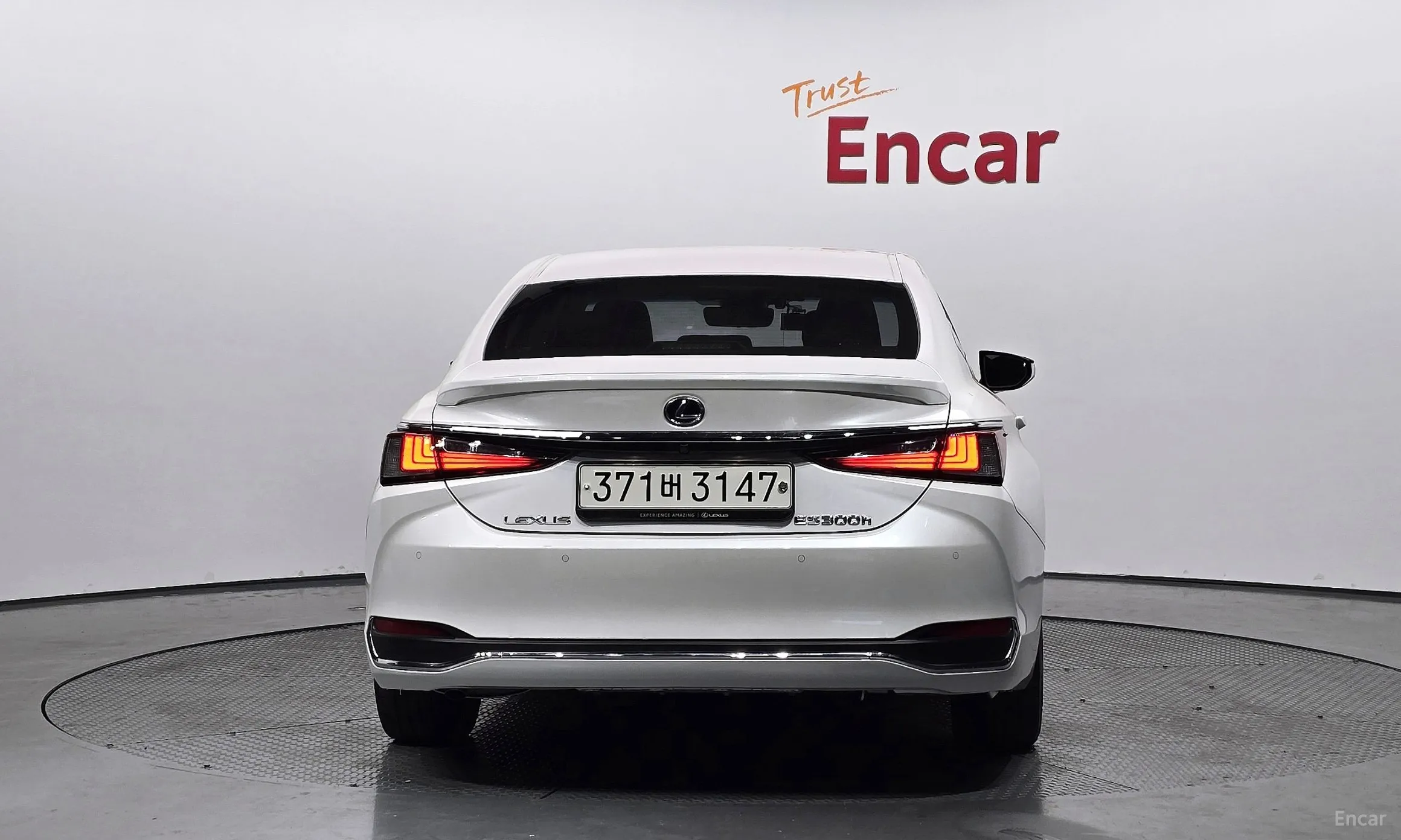 Lexus ES300h 7th Generation превью 4