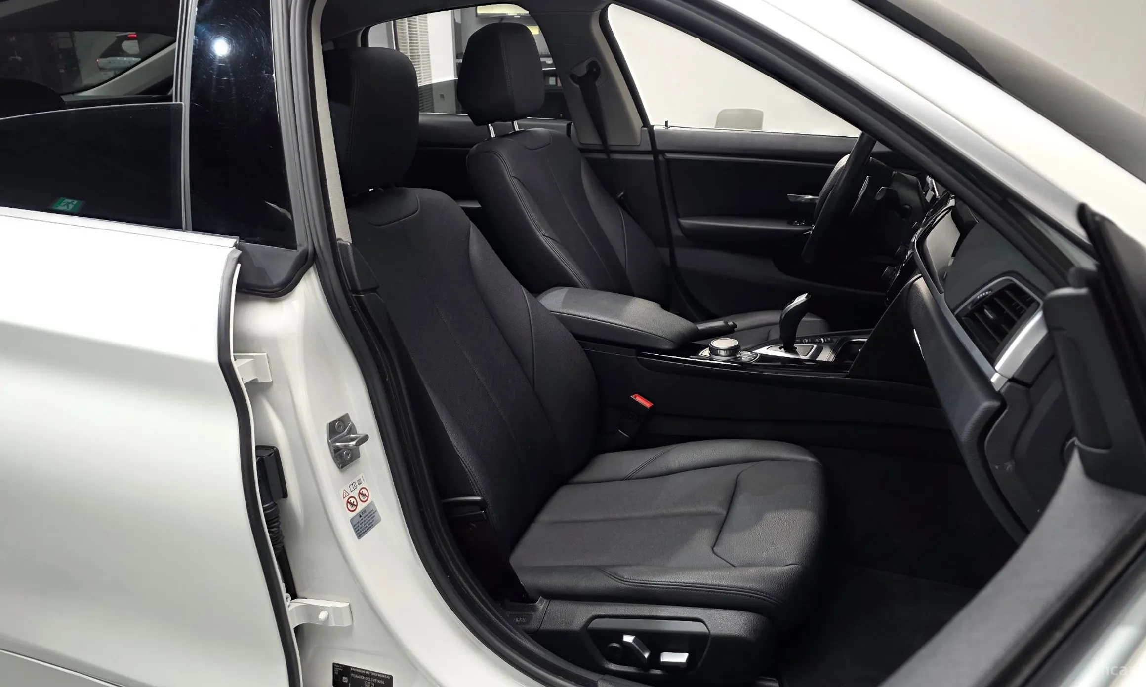 BMW Series 4 (F32) превью 10