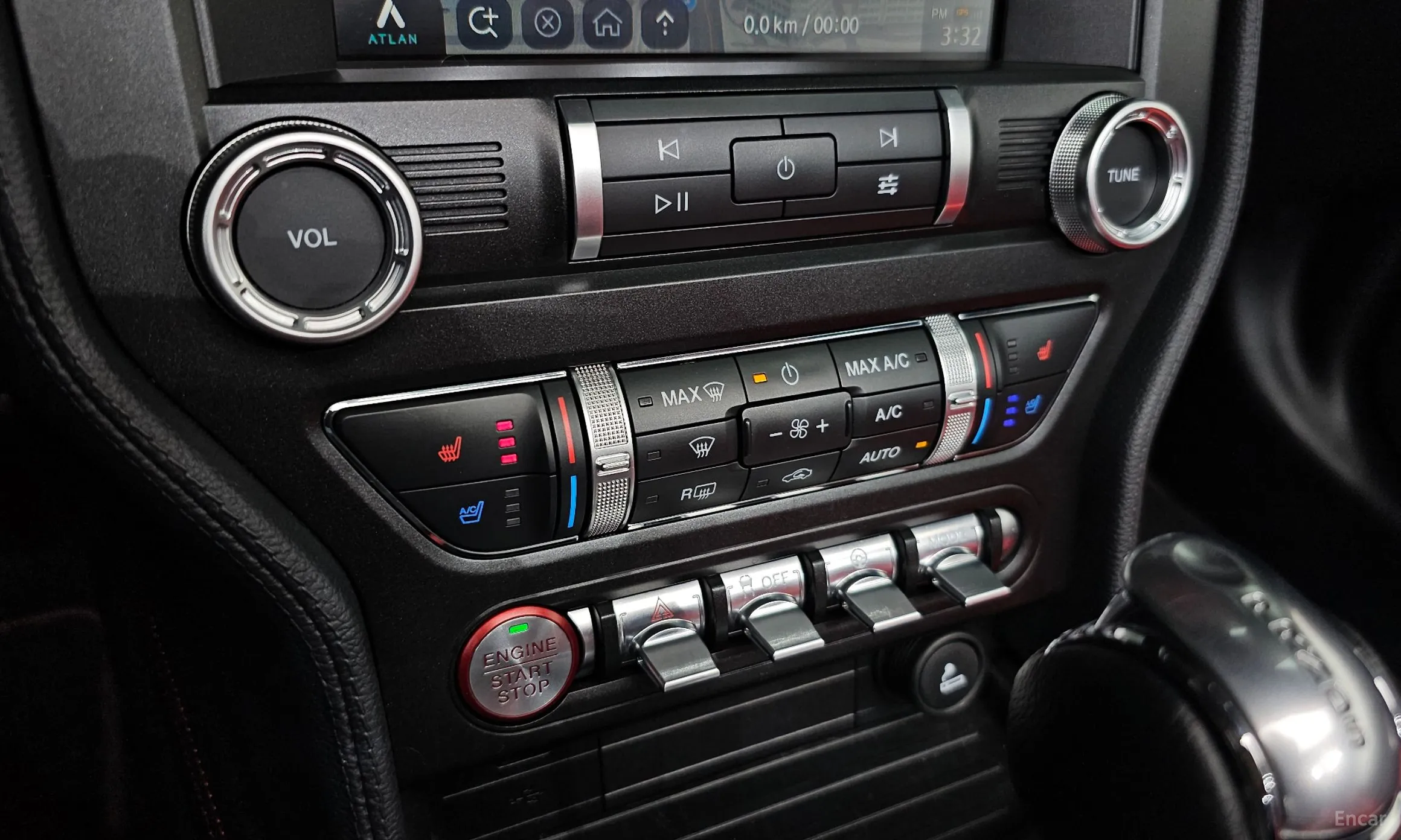 Ford Mustang превью 19