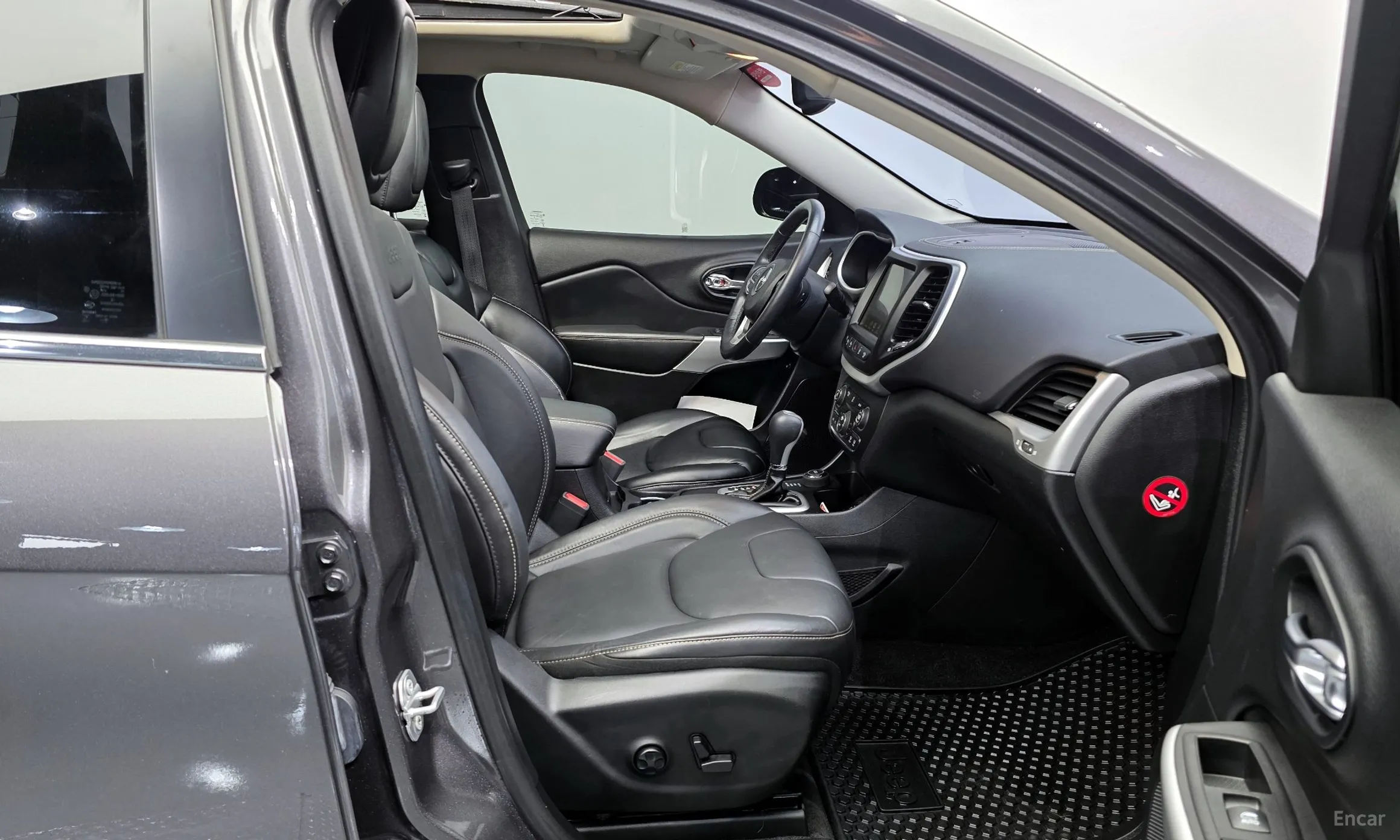 Jeep Cherokee (KL) превью 10