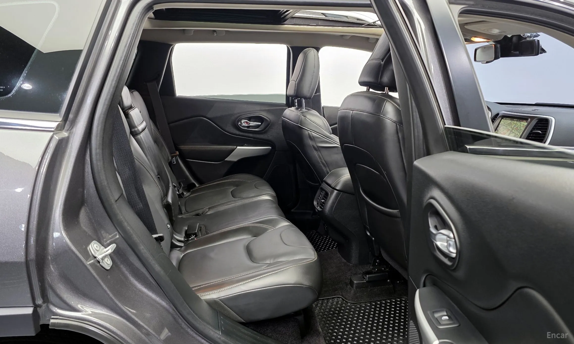 Jeep Cherokee (KL) превью 12