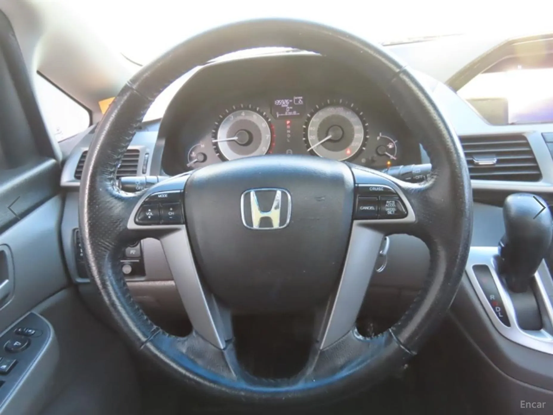 Honda Odyssey превью 11