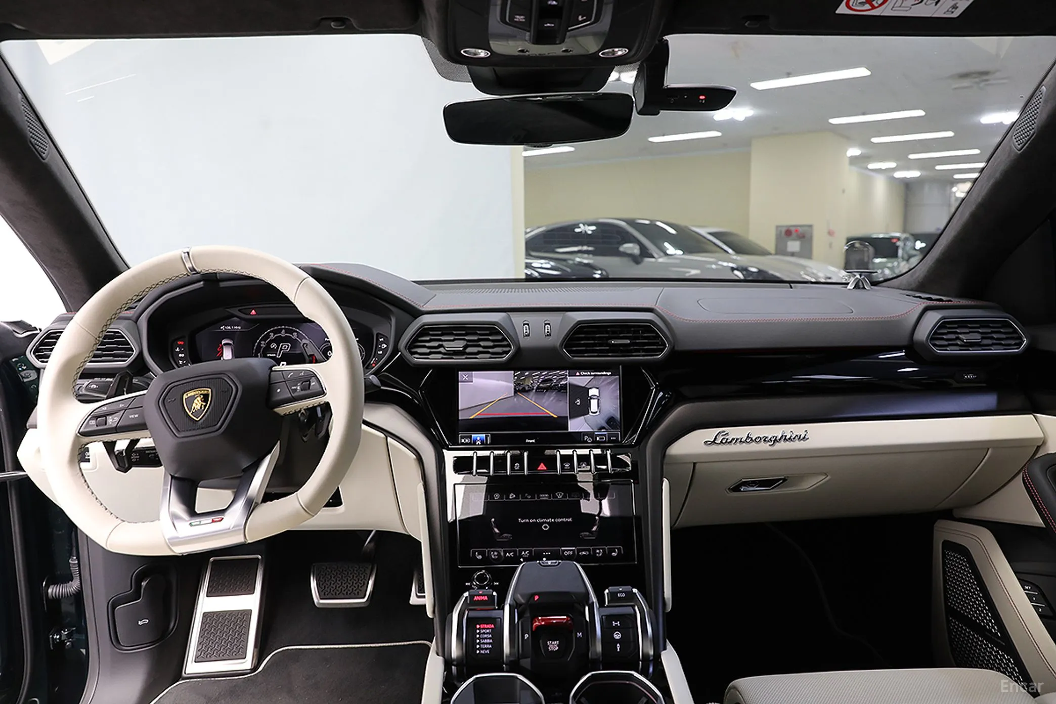 Lamborghini Urus превью 12