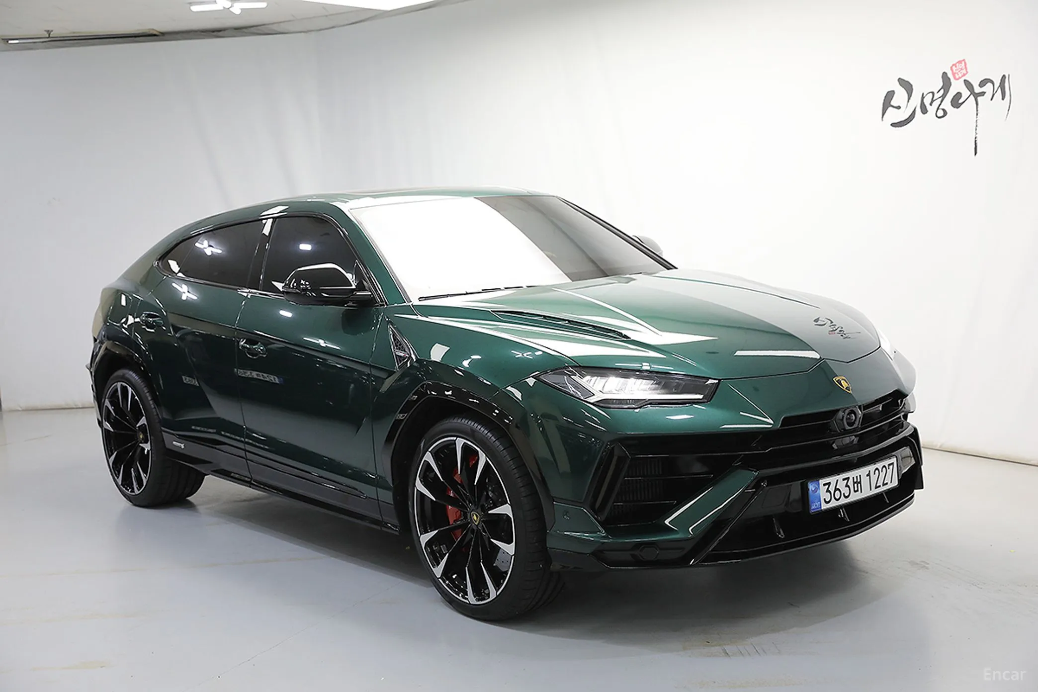 Lamborghini Urus превью 2