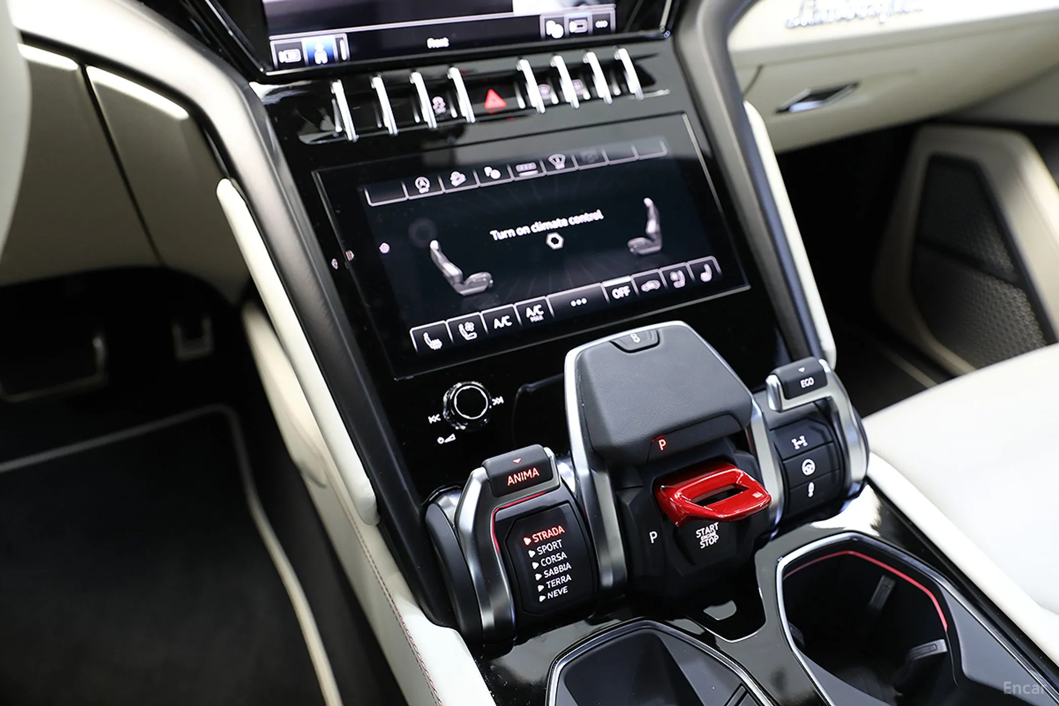Lamborghini Urus превью 18