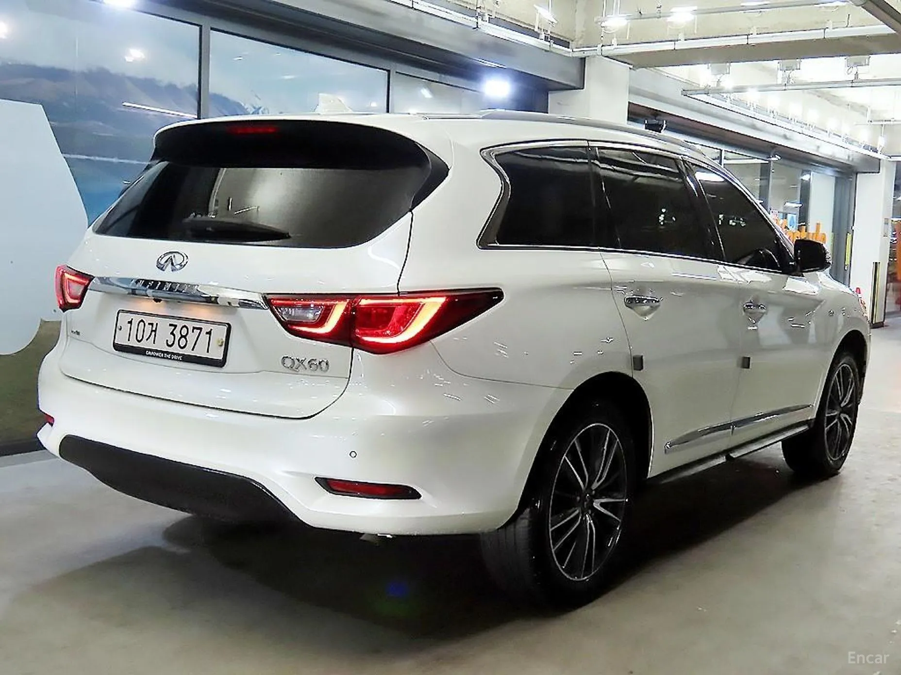 Infiniti QX60 превью 4