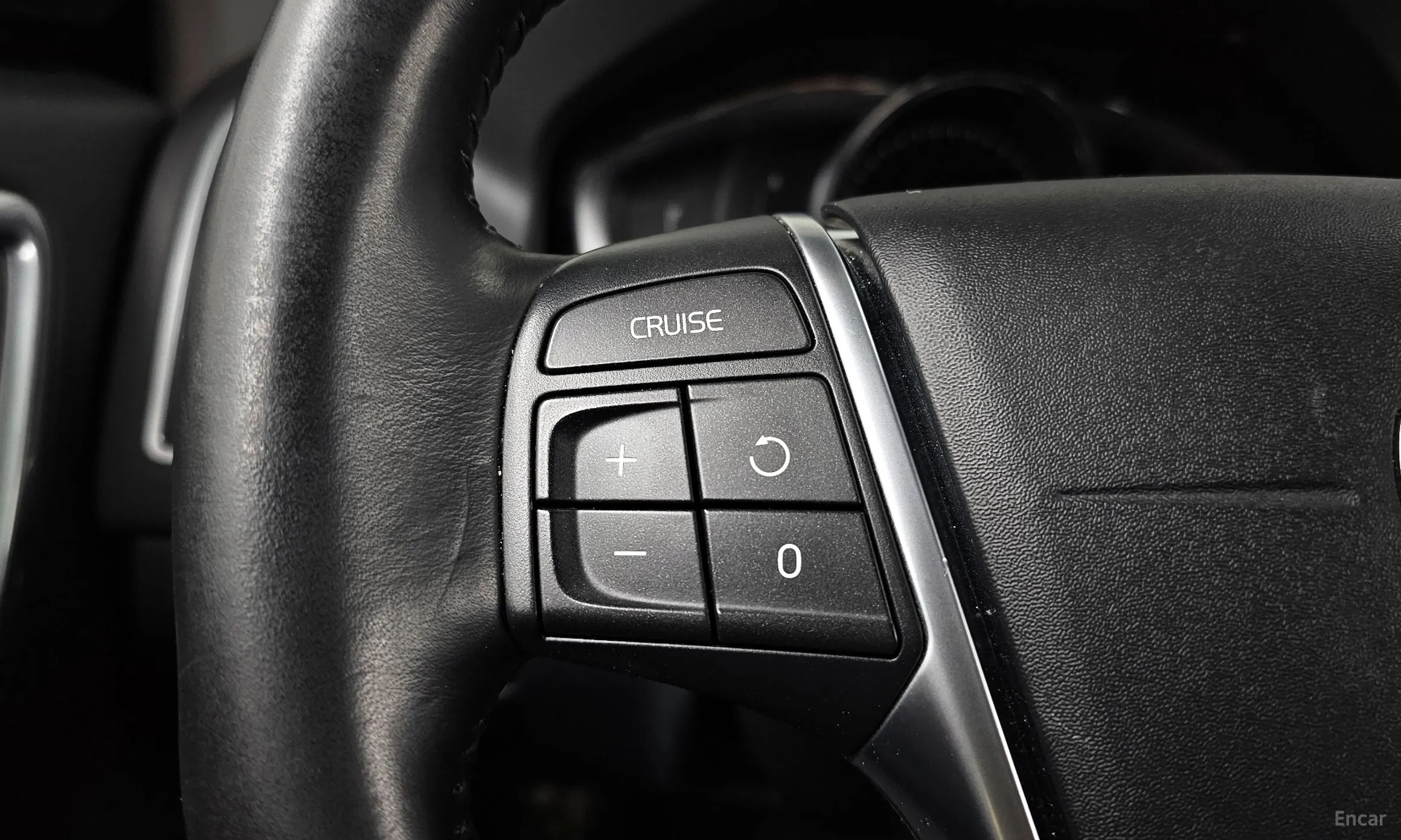 Volvo XC60 превью 19