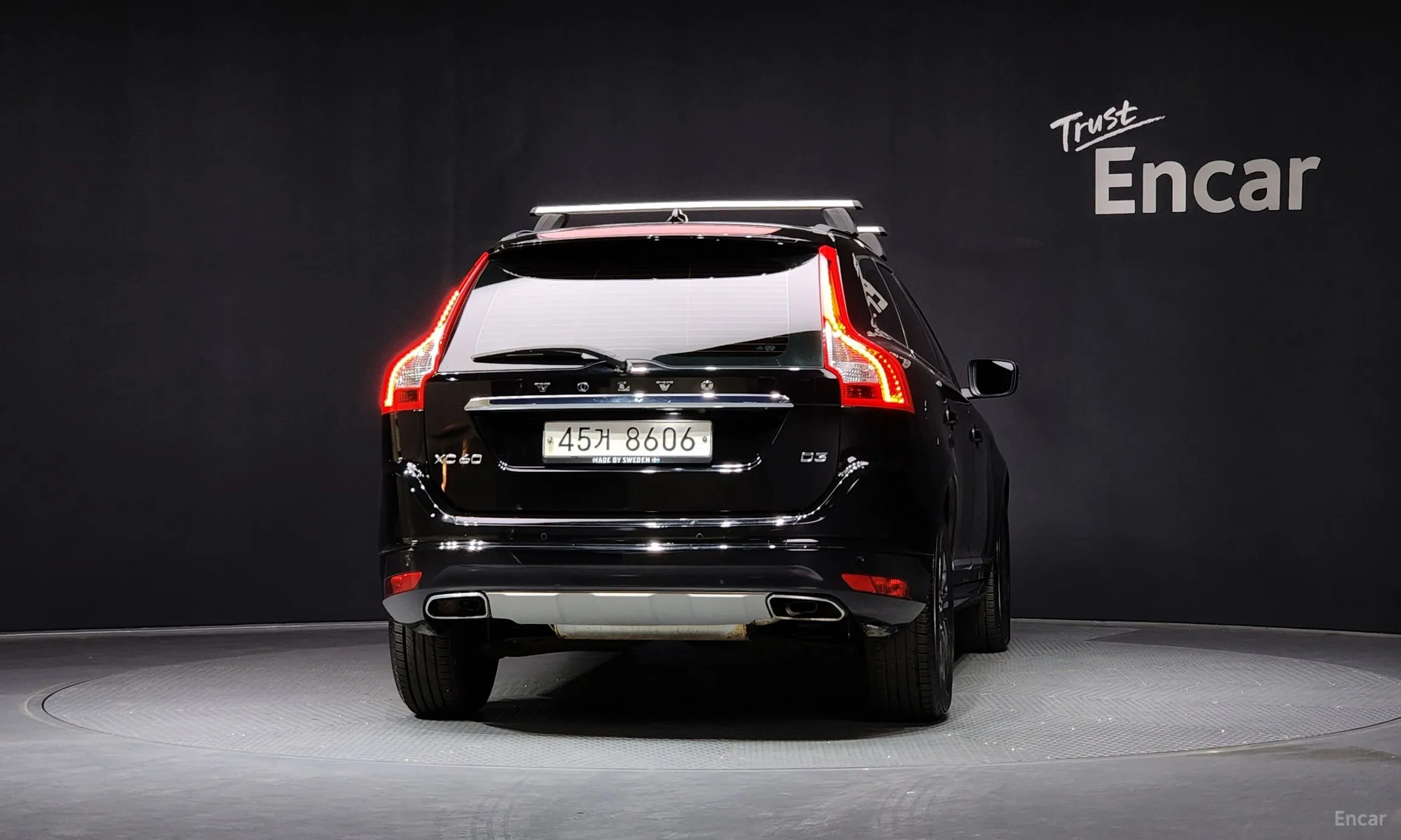 Volvo XC60 превью 4