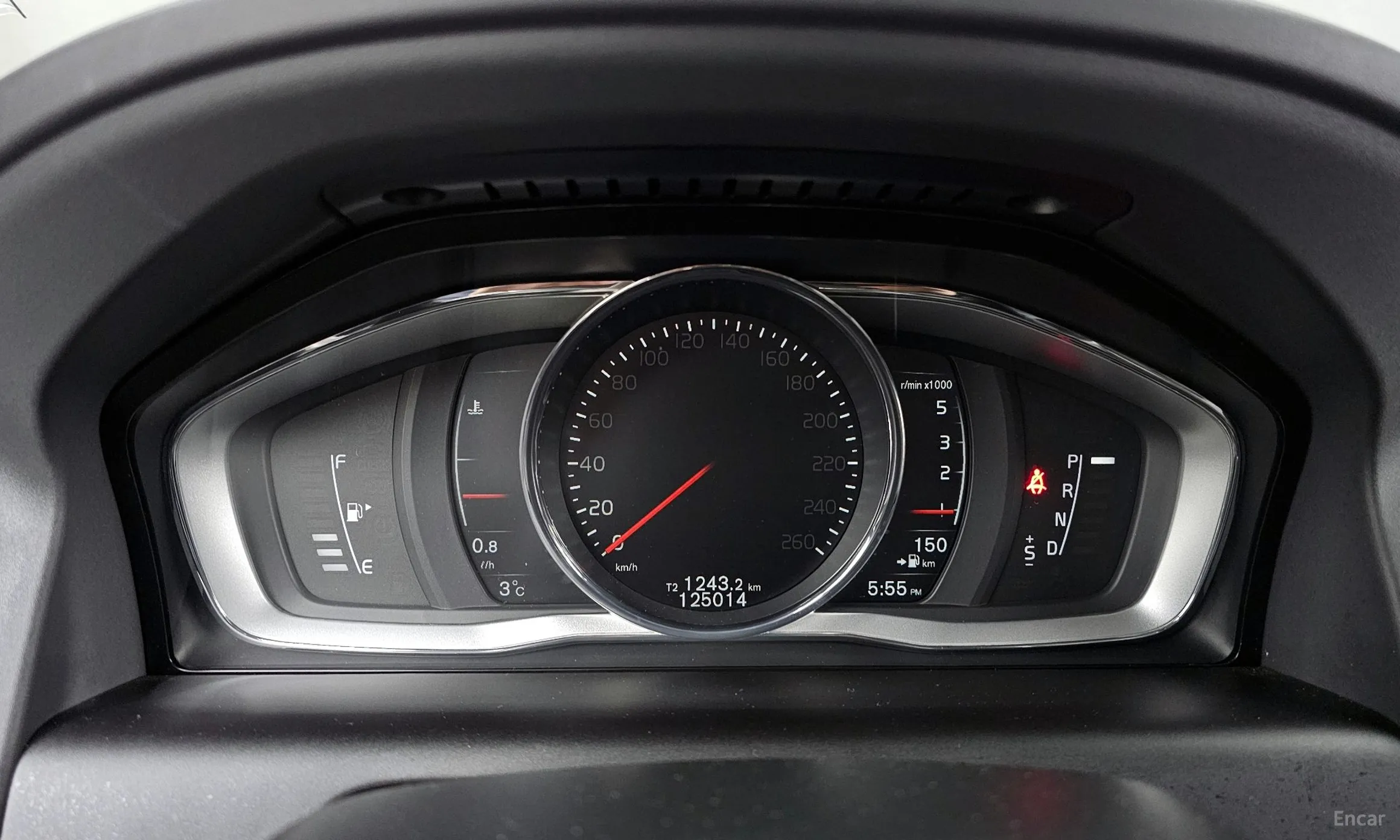 Volvo XC60 превью 8