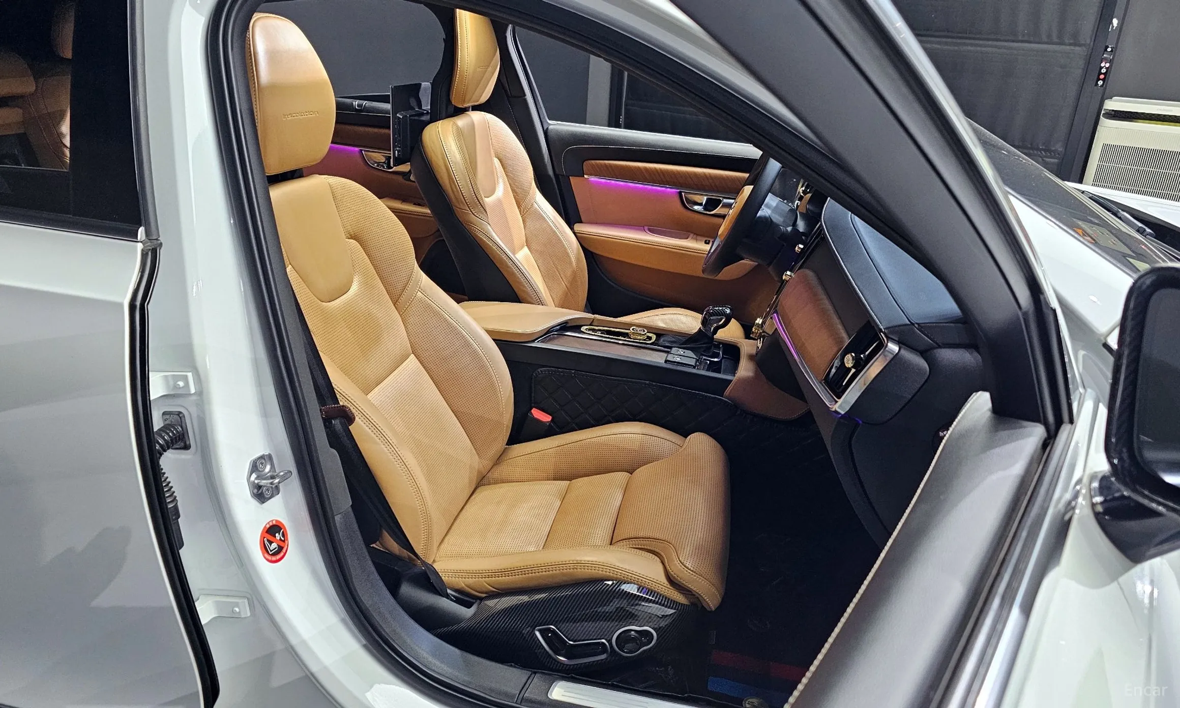 Volvo S90 превью 12