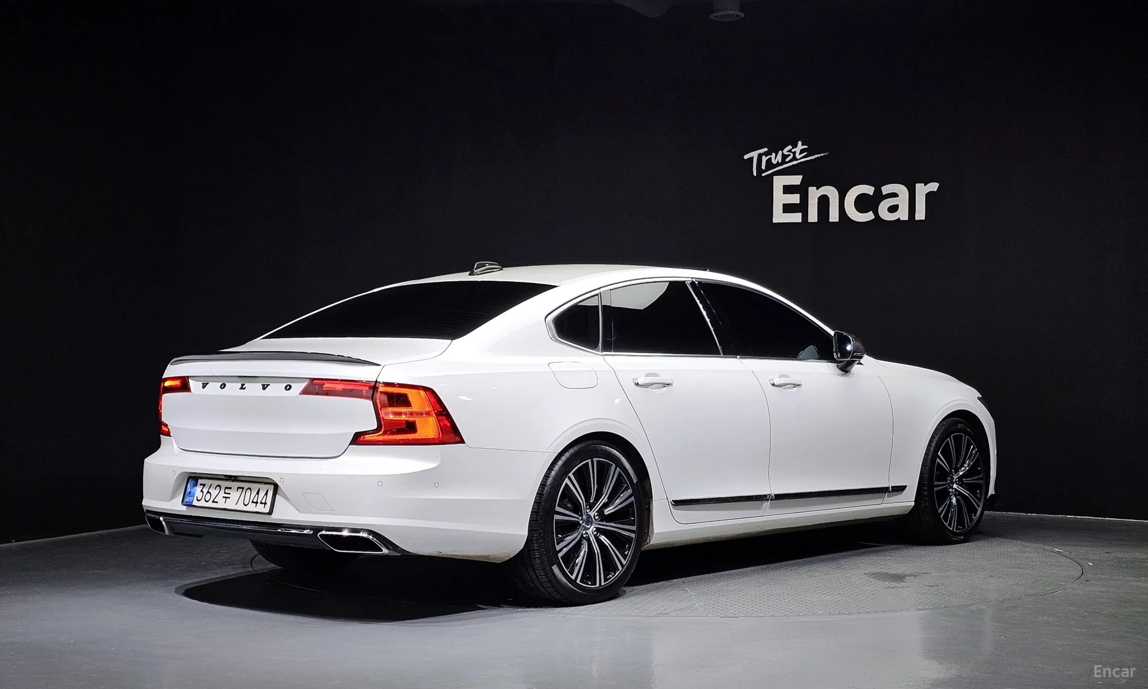 Volvo S90