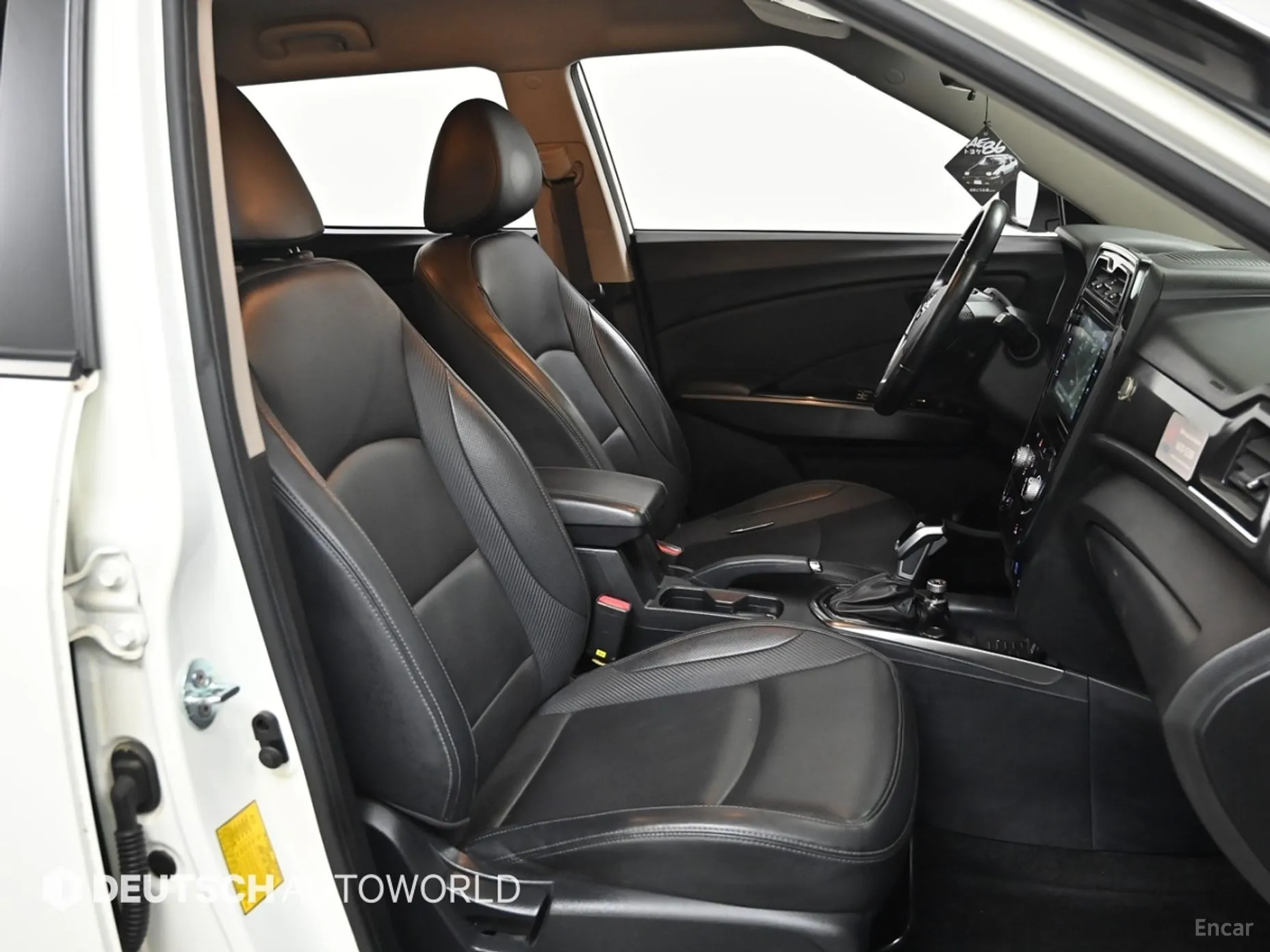 KG Mobility (SsangYong) Tivoli Air превью 10