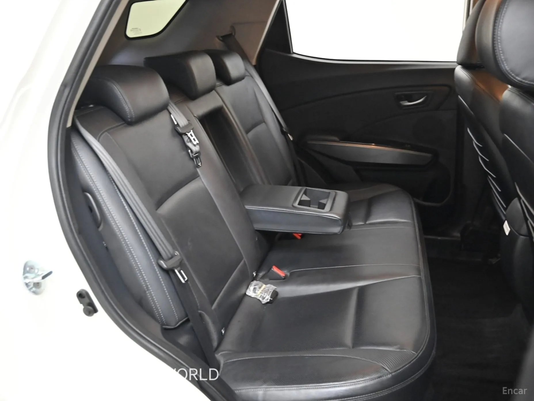 KG Mobility (SsangYong) Tivoli Air превью 12