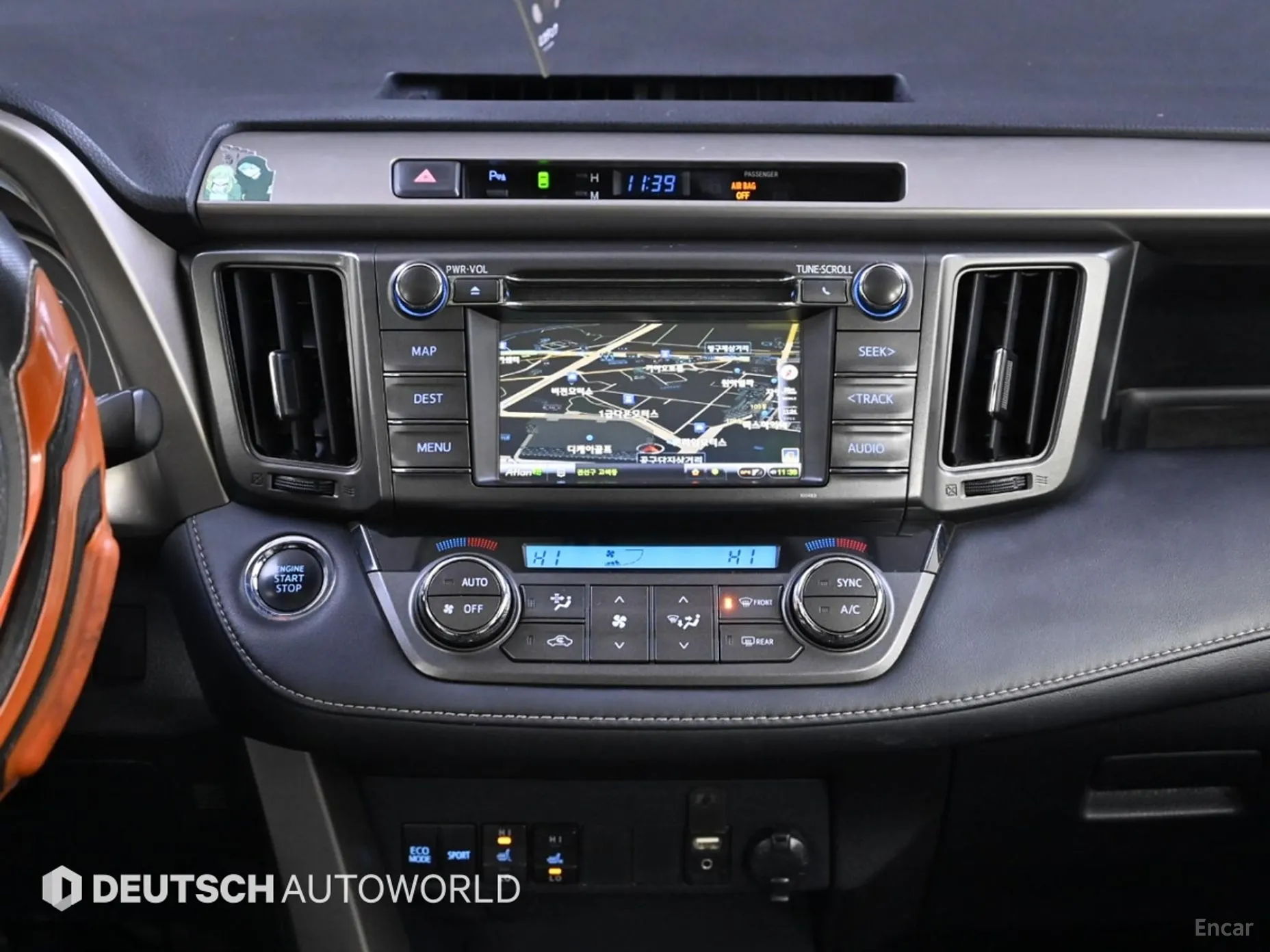 Toyota RAV4 превью 14