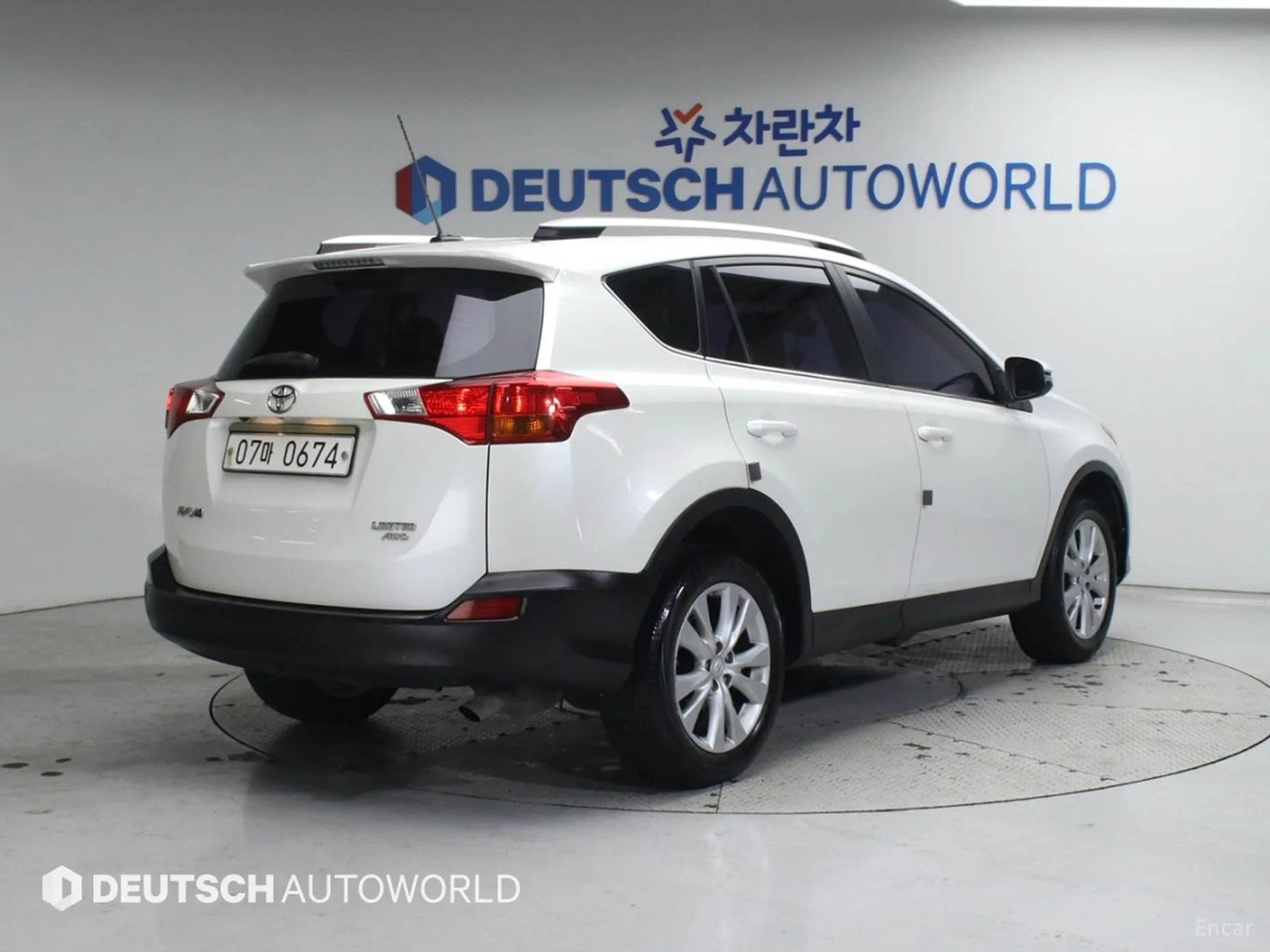 Toyota RAV4 превью 2