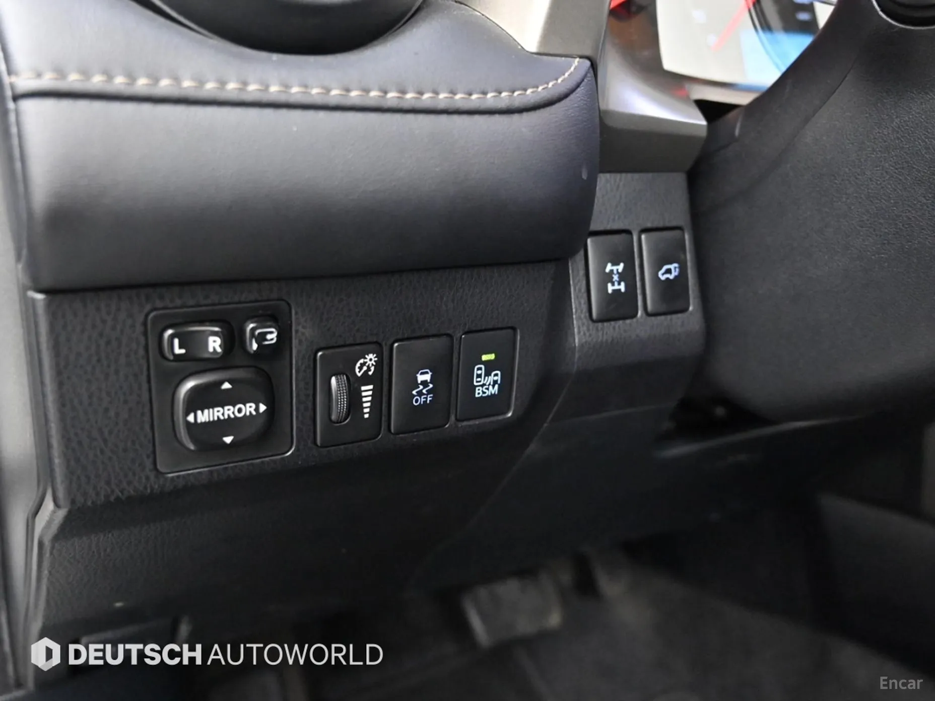 Toyota RAV4 превью 18